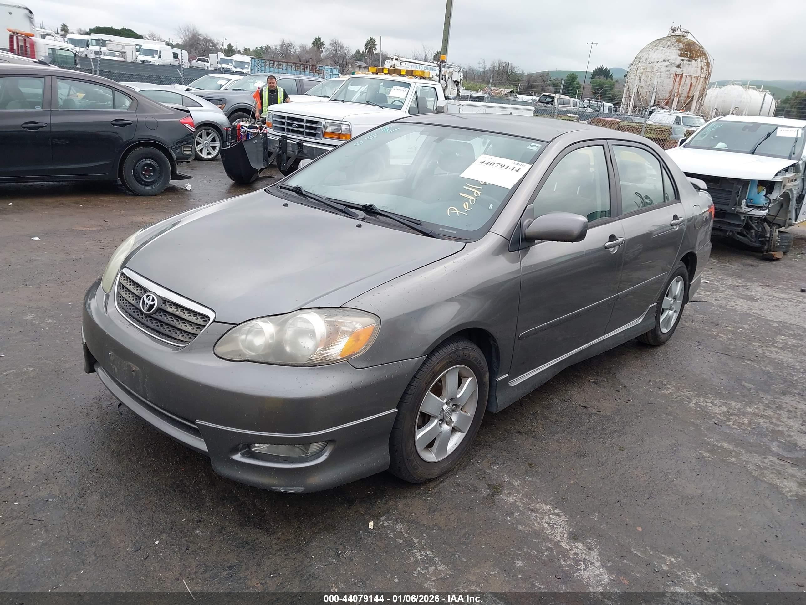 TOYOTA COROLLA image 2
