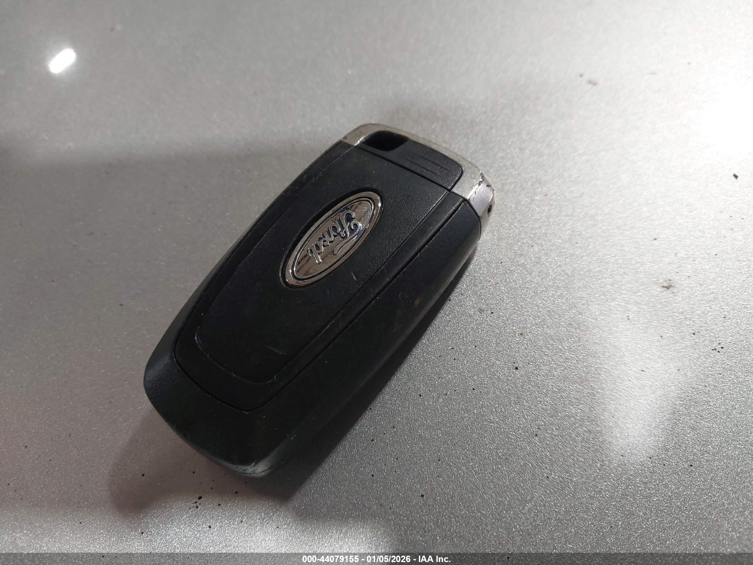 FORD FUSION image 11
