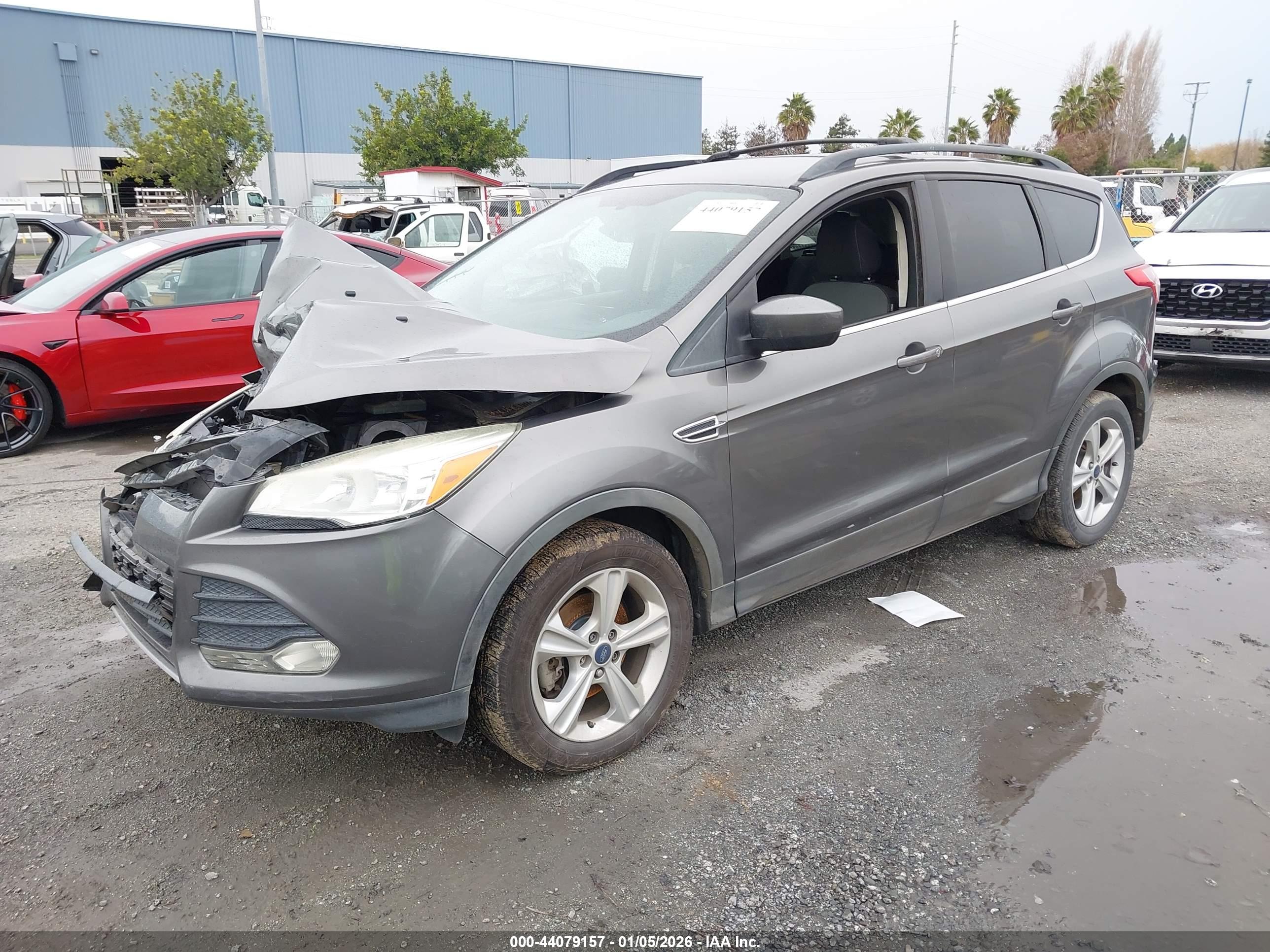 FORD ESCAPE image 2