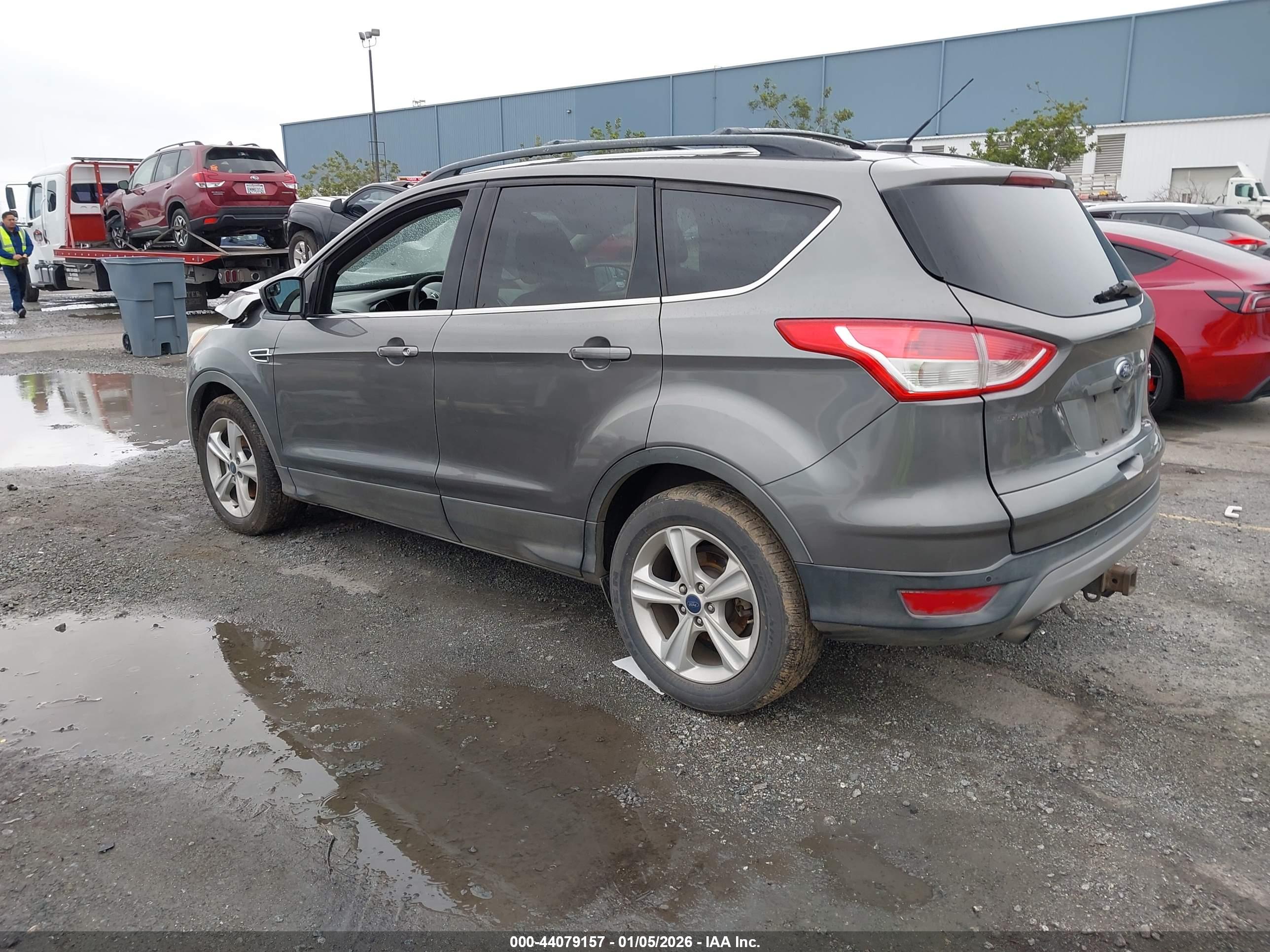 FORD ESCAPE image 3