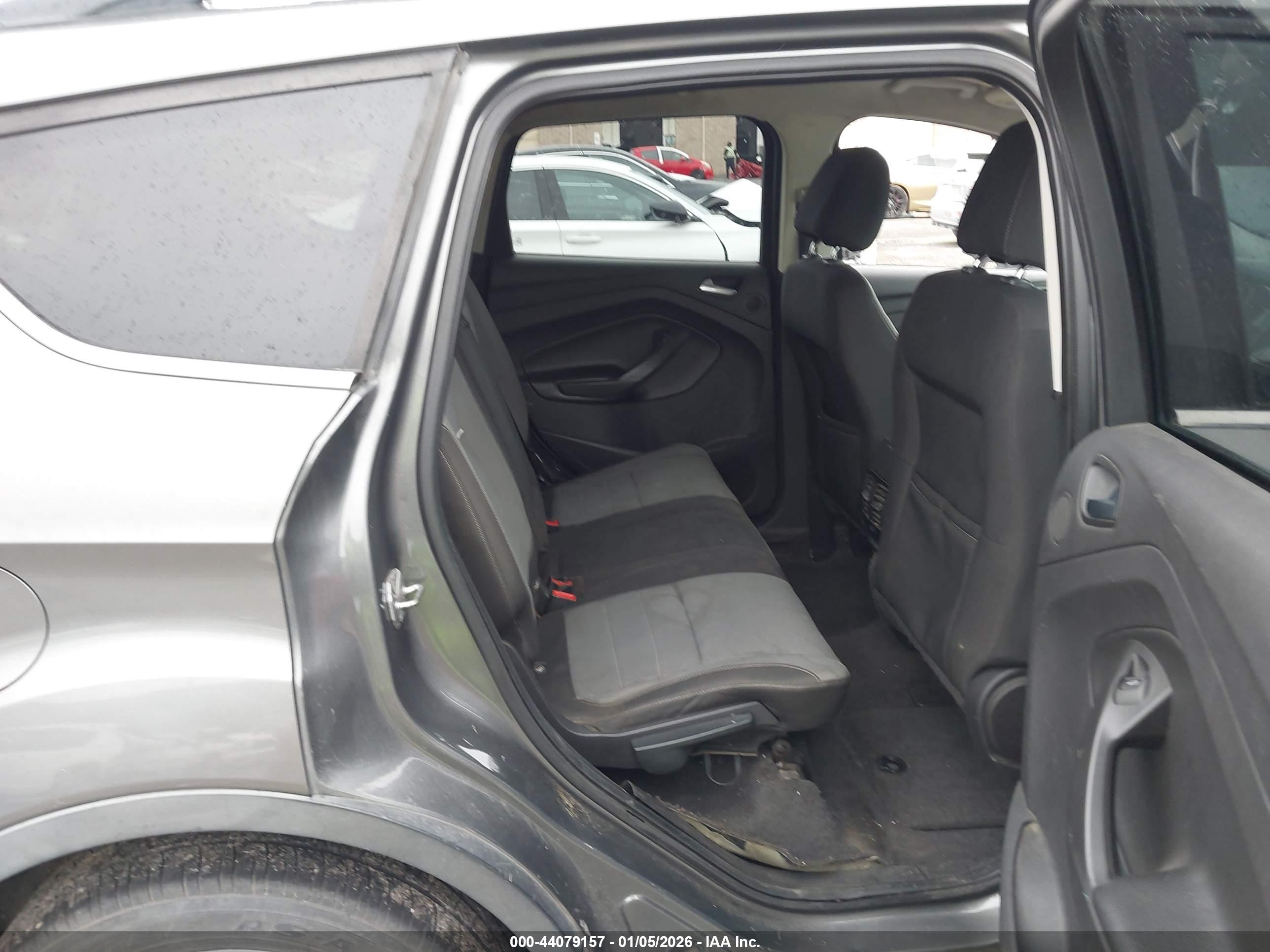 FORD ESCAPE image 8