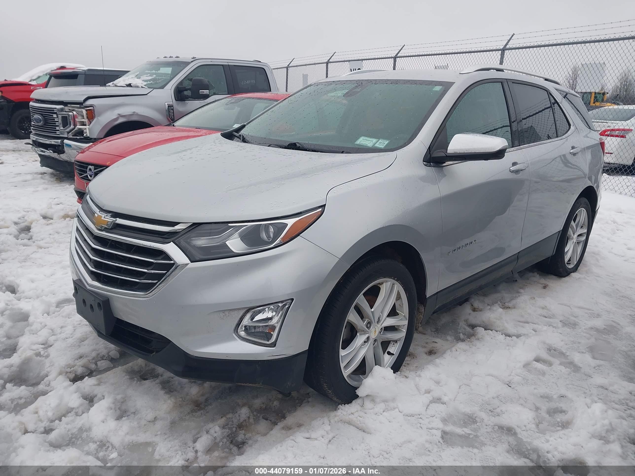 CHEVROLET EQUINOX image 2