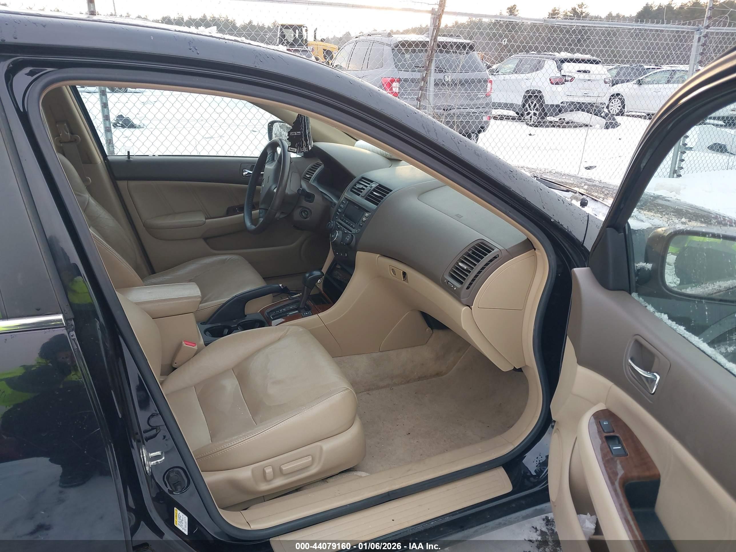 HONDA ACCORD image 5