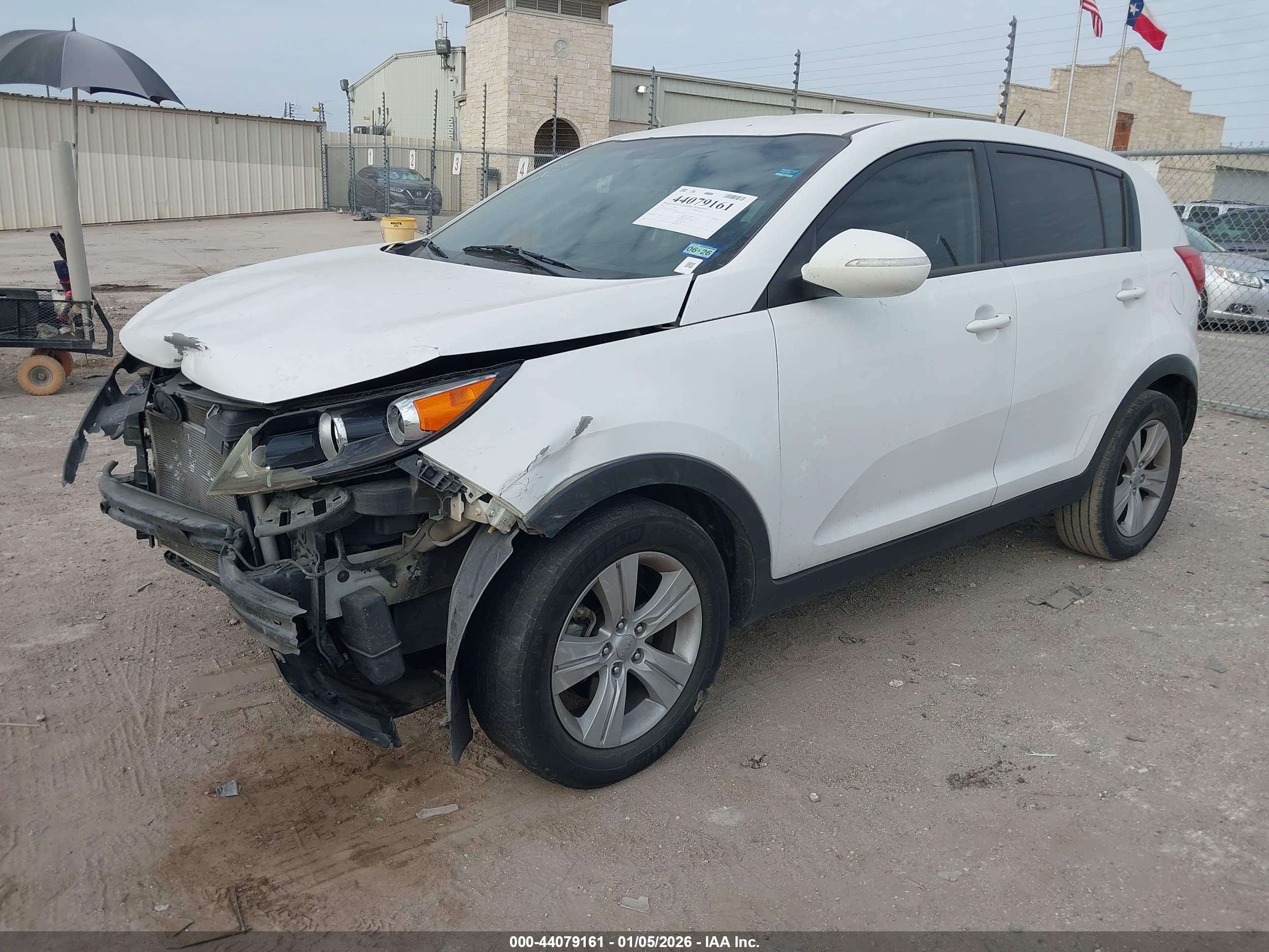 KIA SPORTAGE image 2