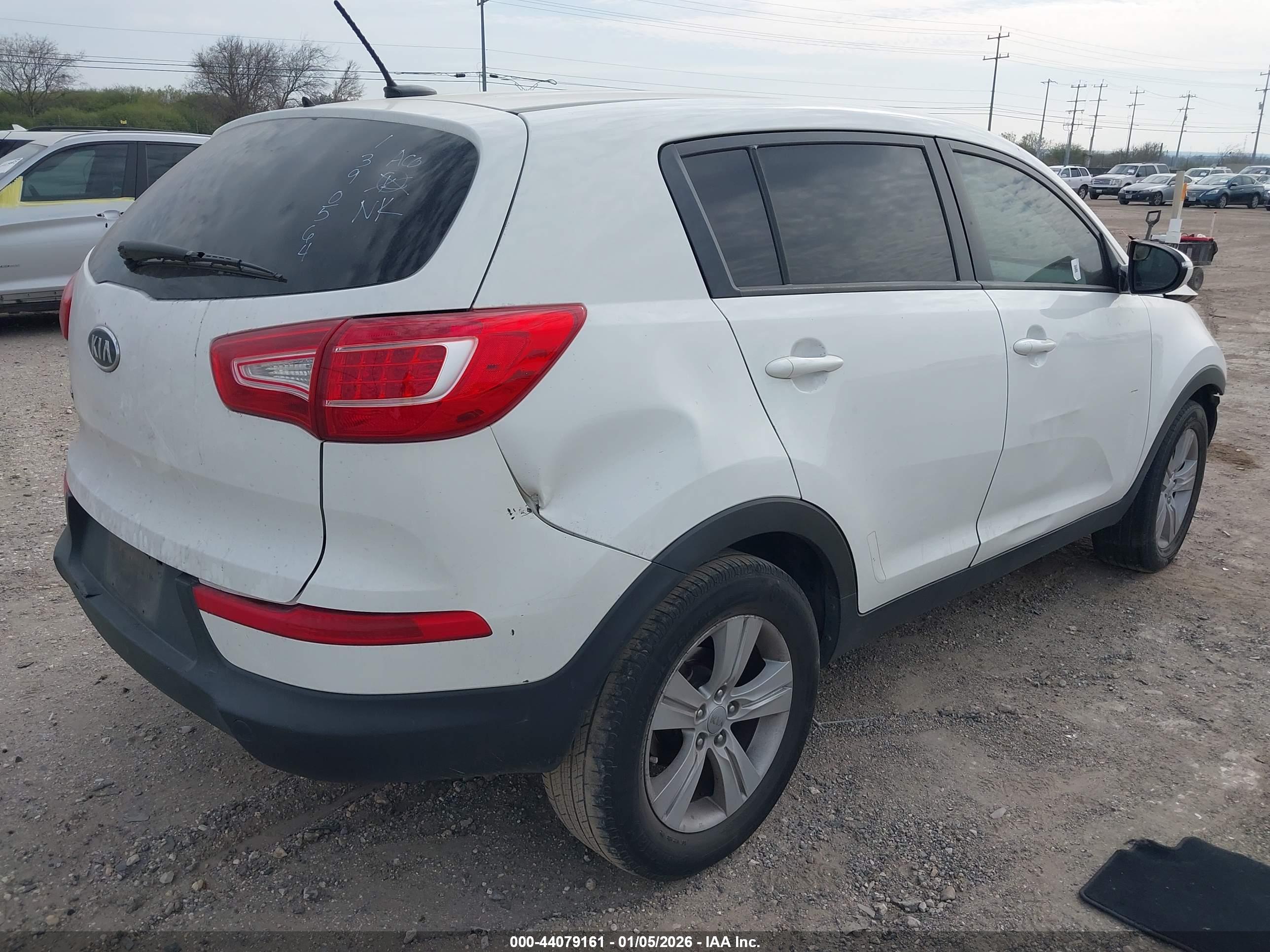 KIA SPORTAGE image 4