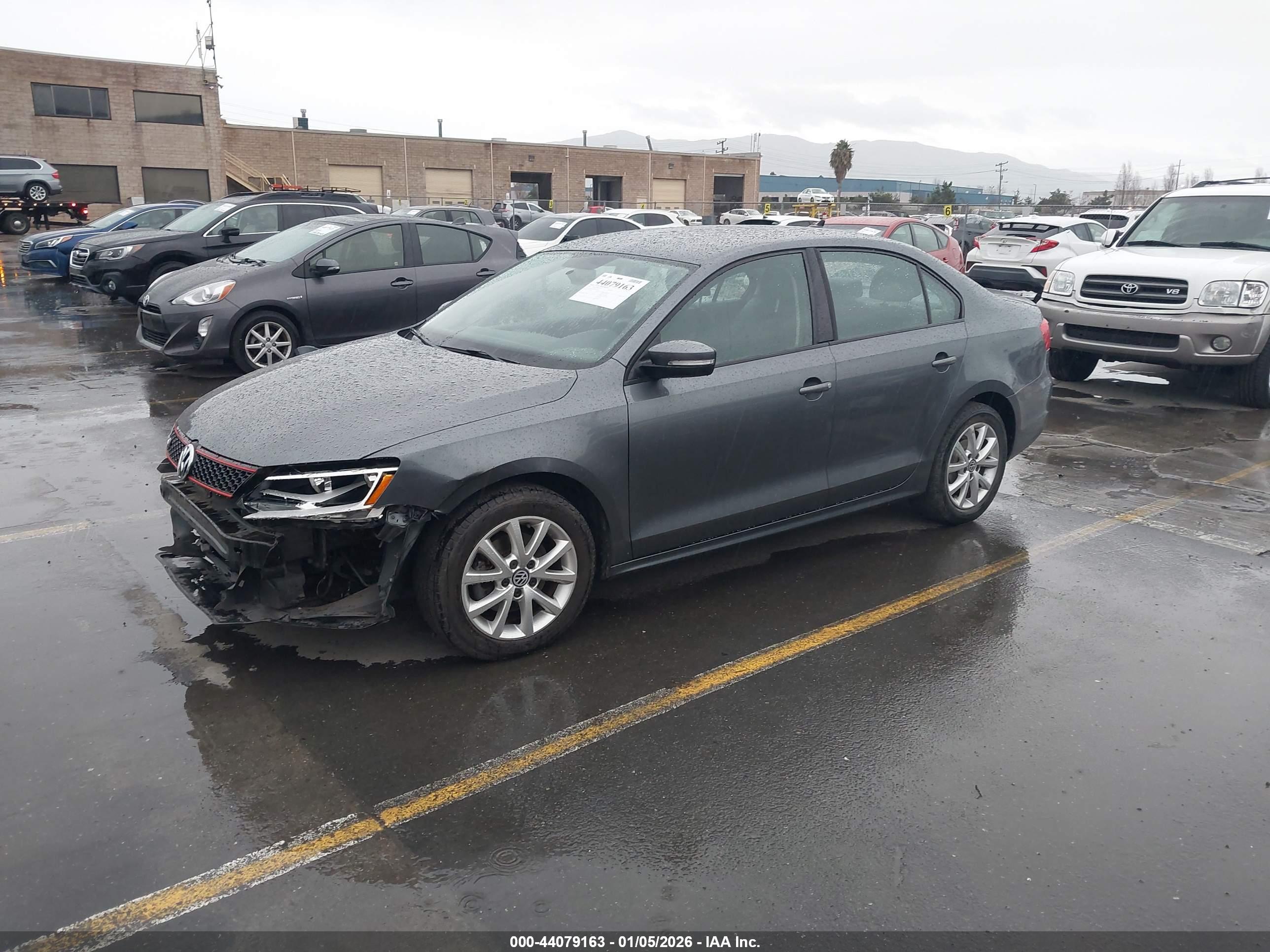VOLKSWAGEN JETTA image 2