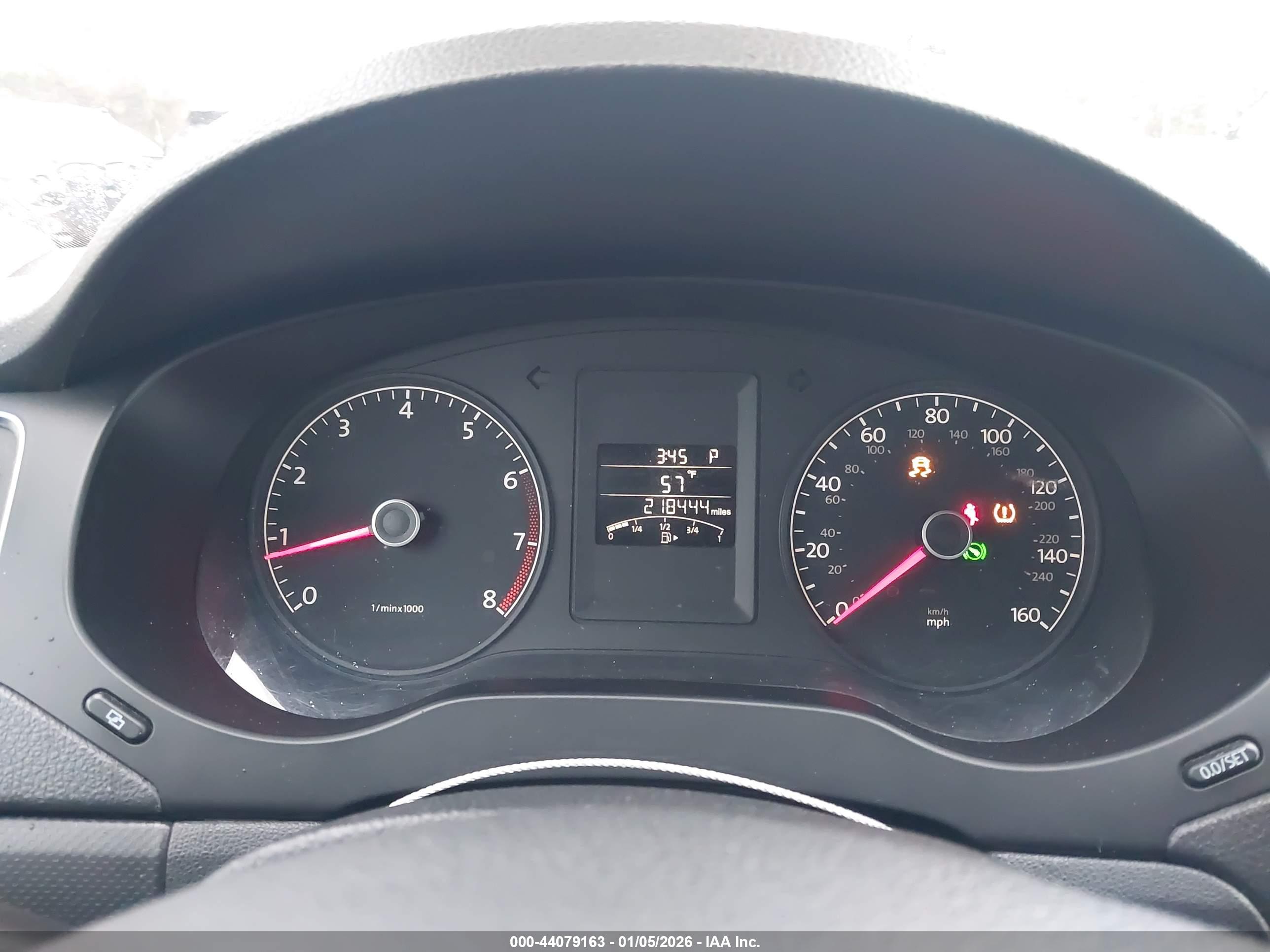VOLKSWAGEN JETTA image 7