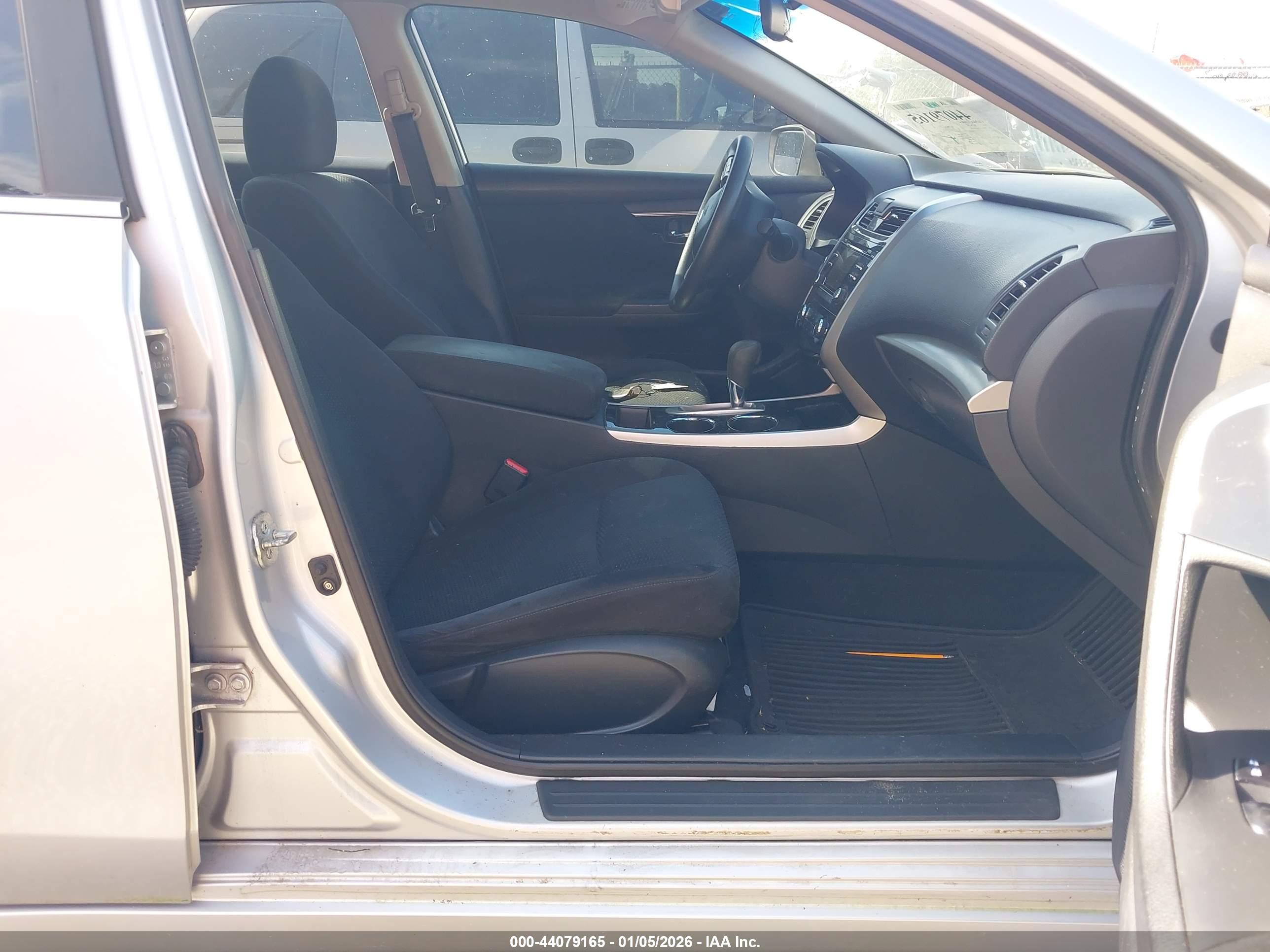 NISSAN ALTIMA image 5