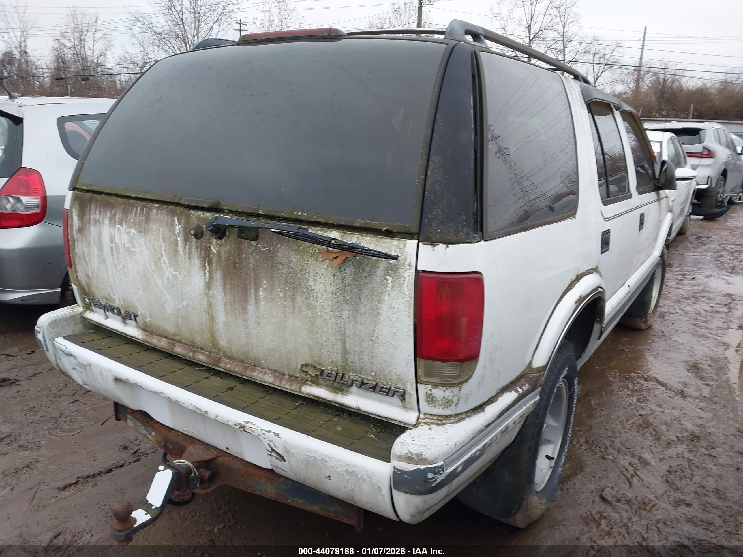 CHEVROLET BLAZER image 4