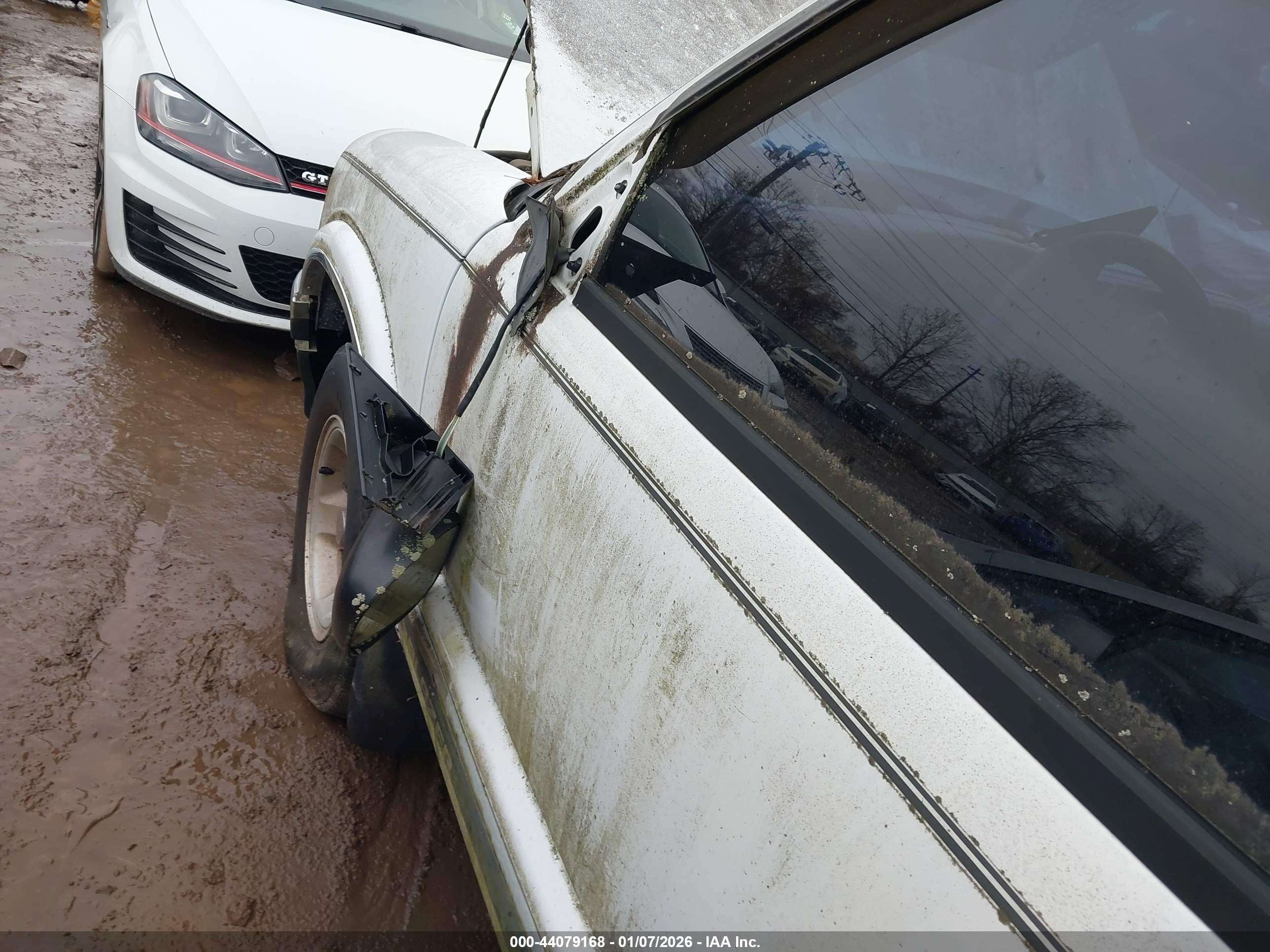 CHEVROLET BLAZER image 6