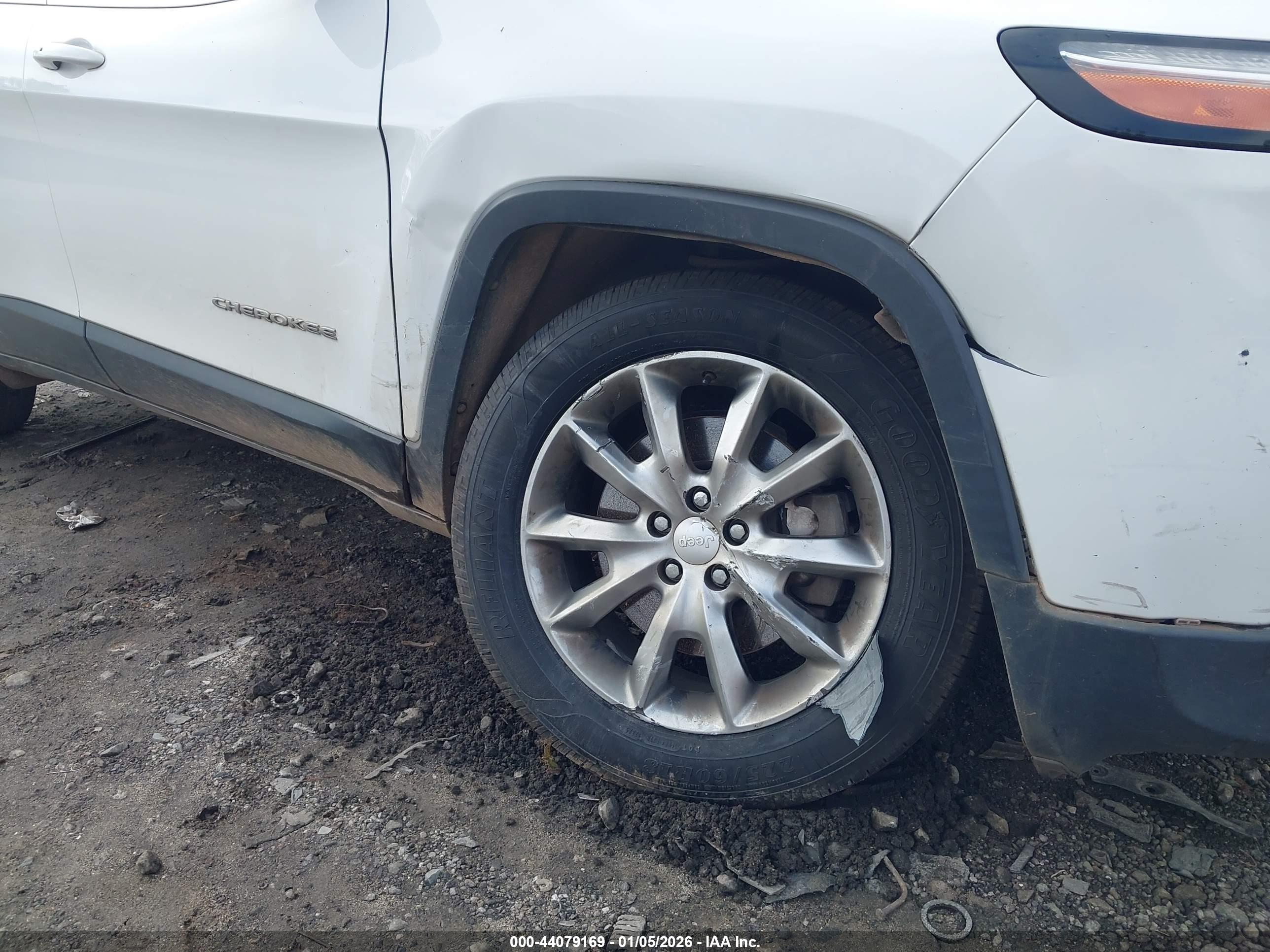 JEEP CHEROKEE image 6
