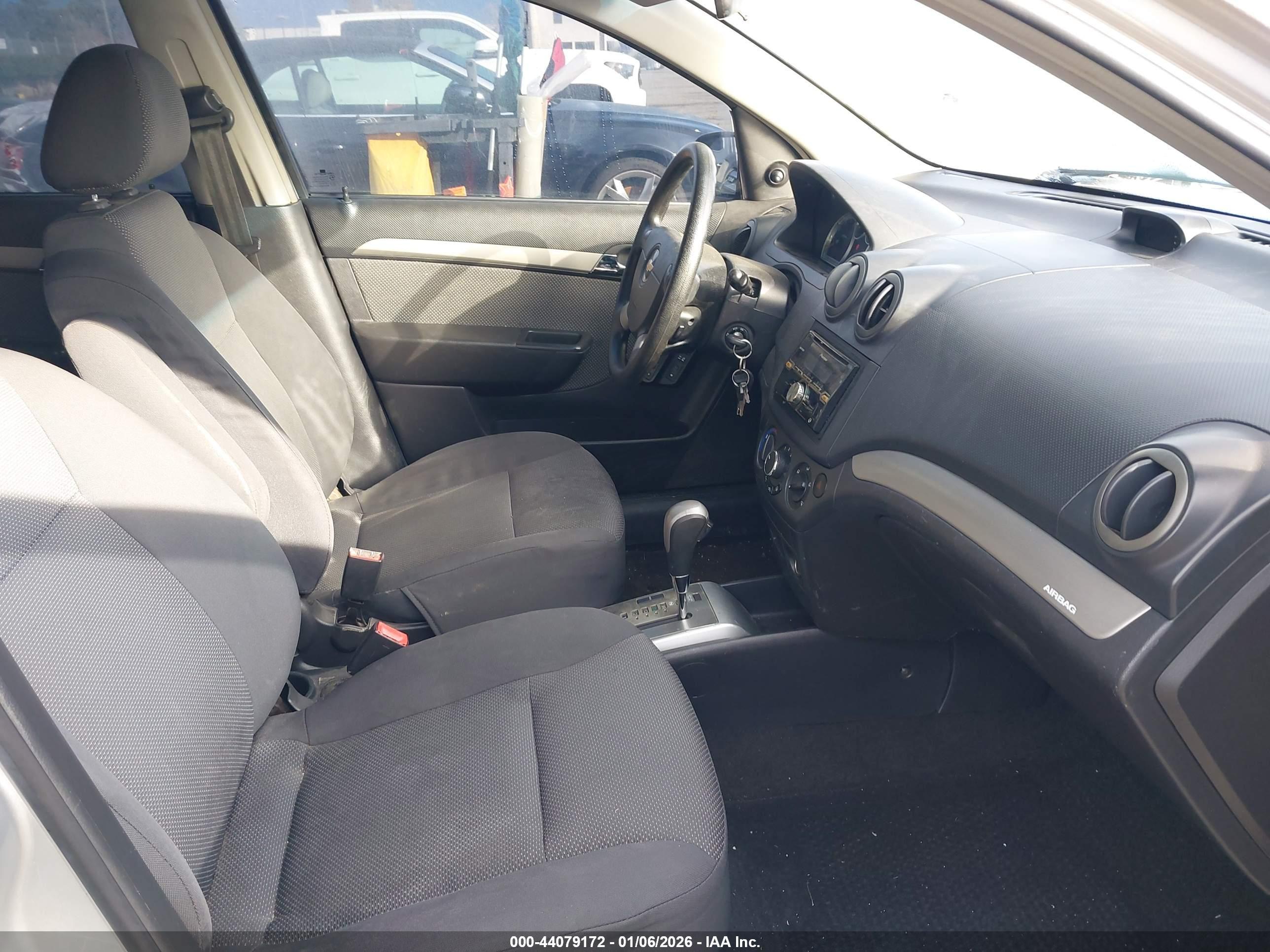 CHEVROLET AVEO image 5