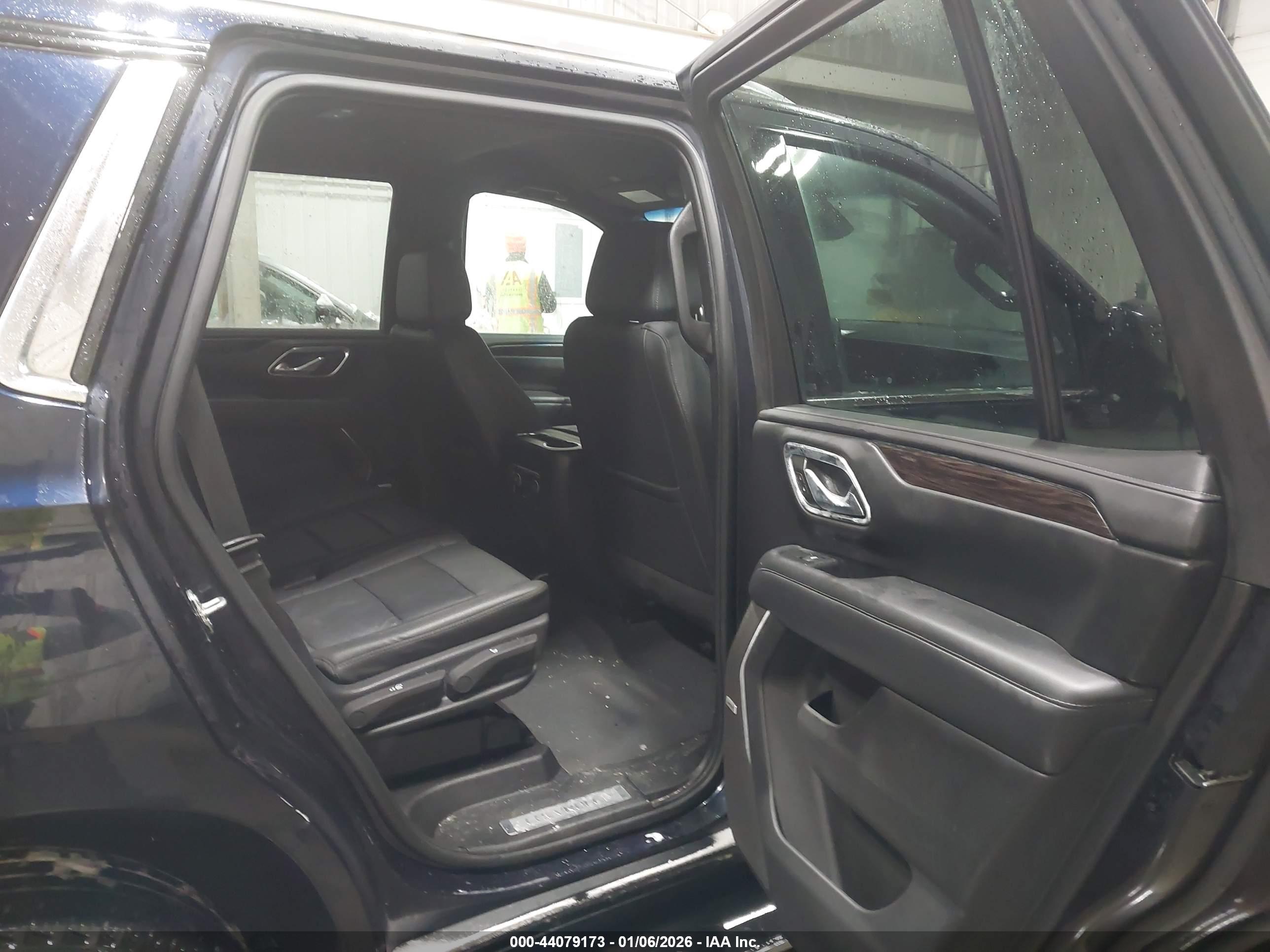 CHEVROLET TAHOE image 8