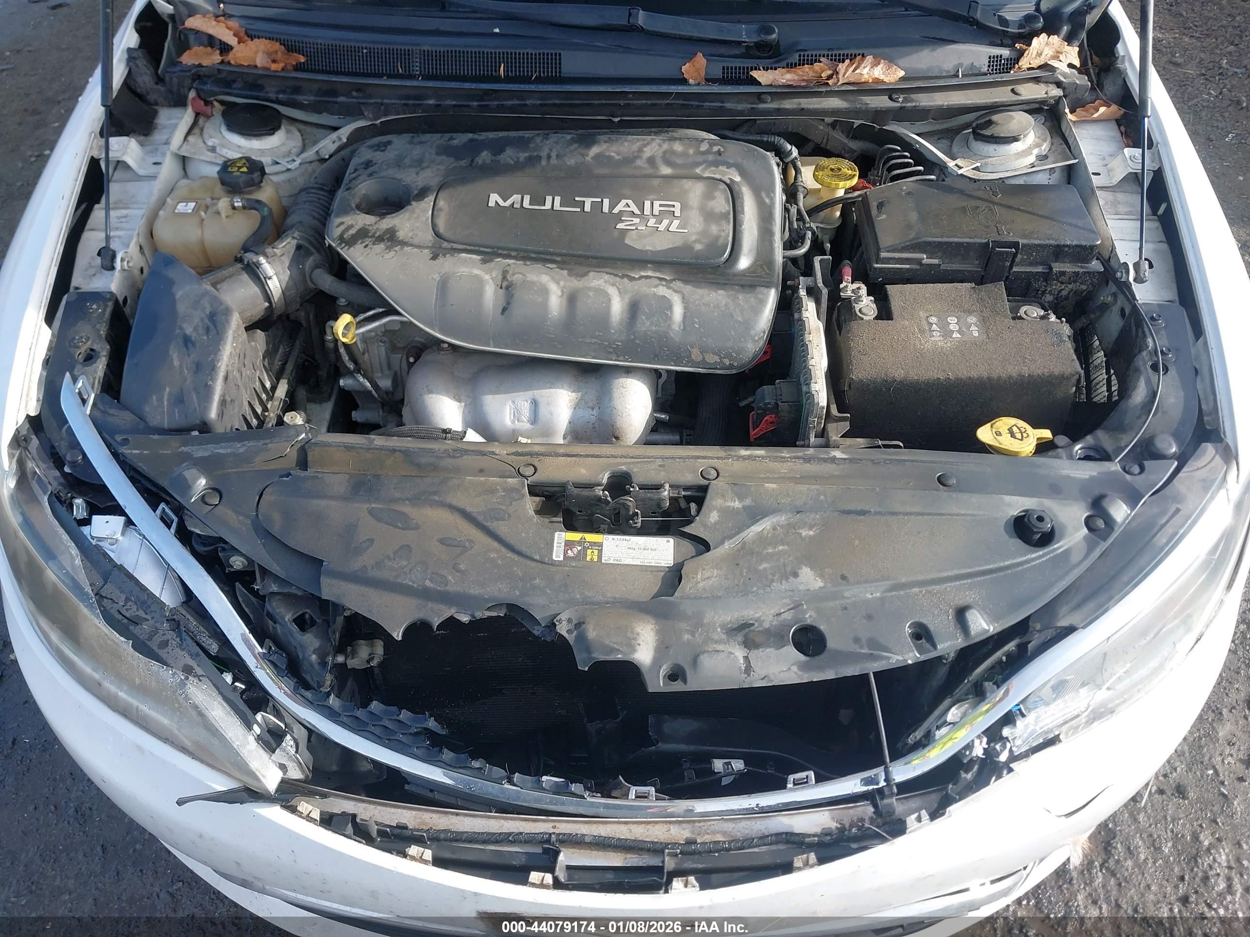 CHRYSLER 200 image 10