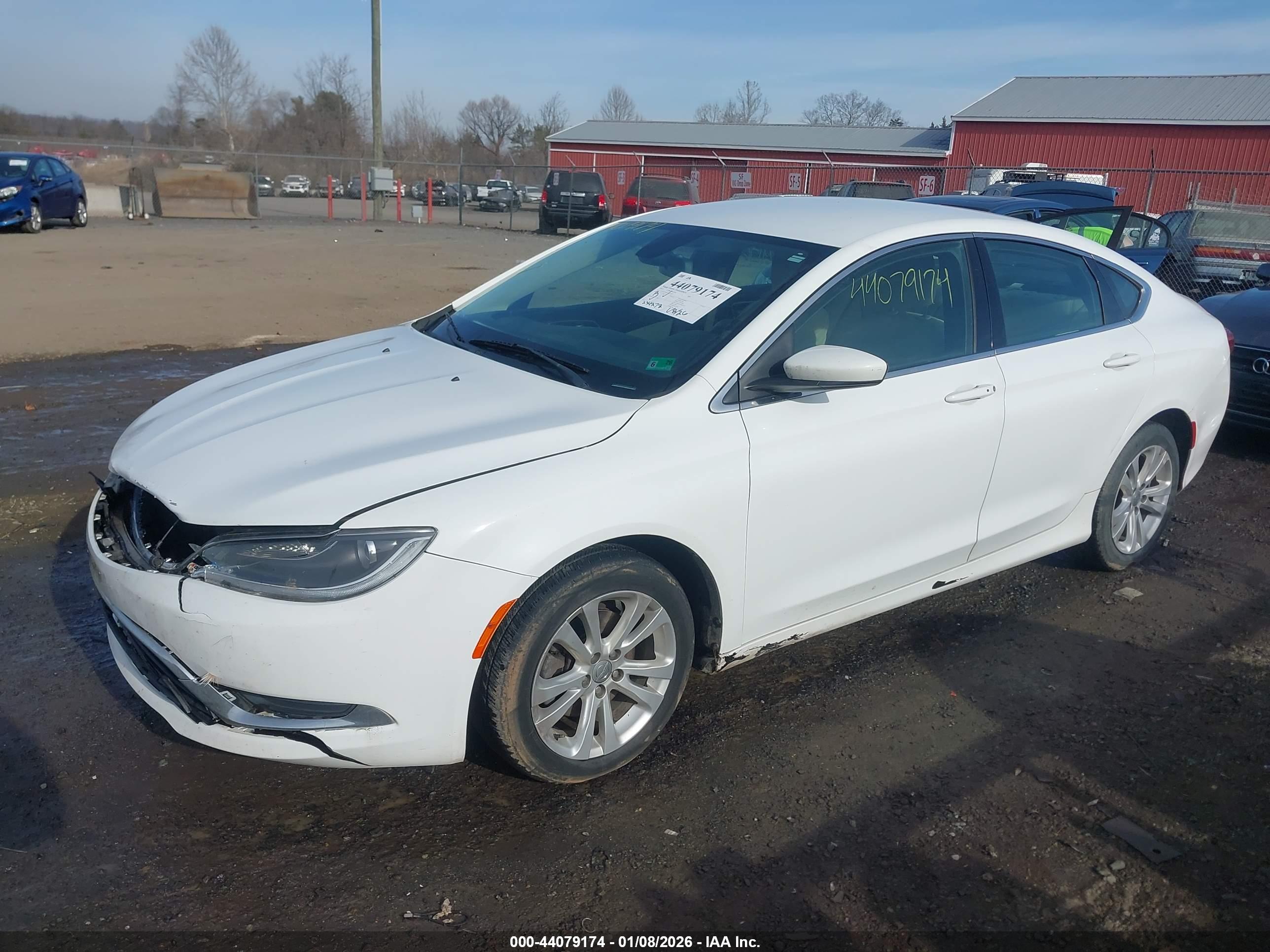CHRYSLER 200 image 2