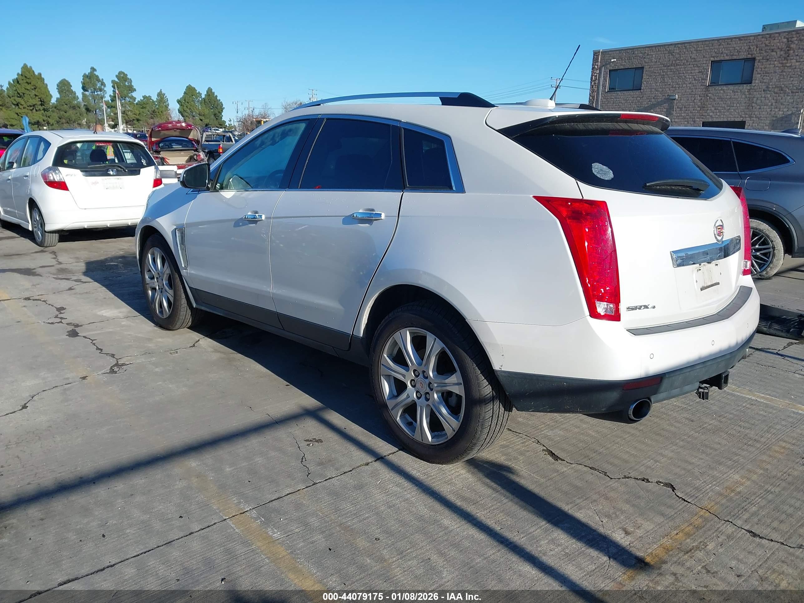 CADILLAC SRX image 3