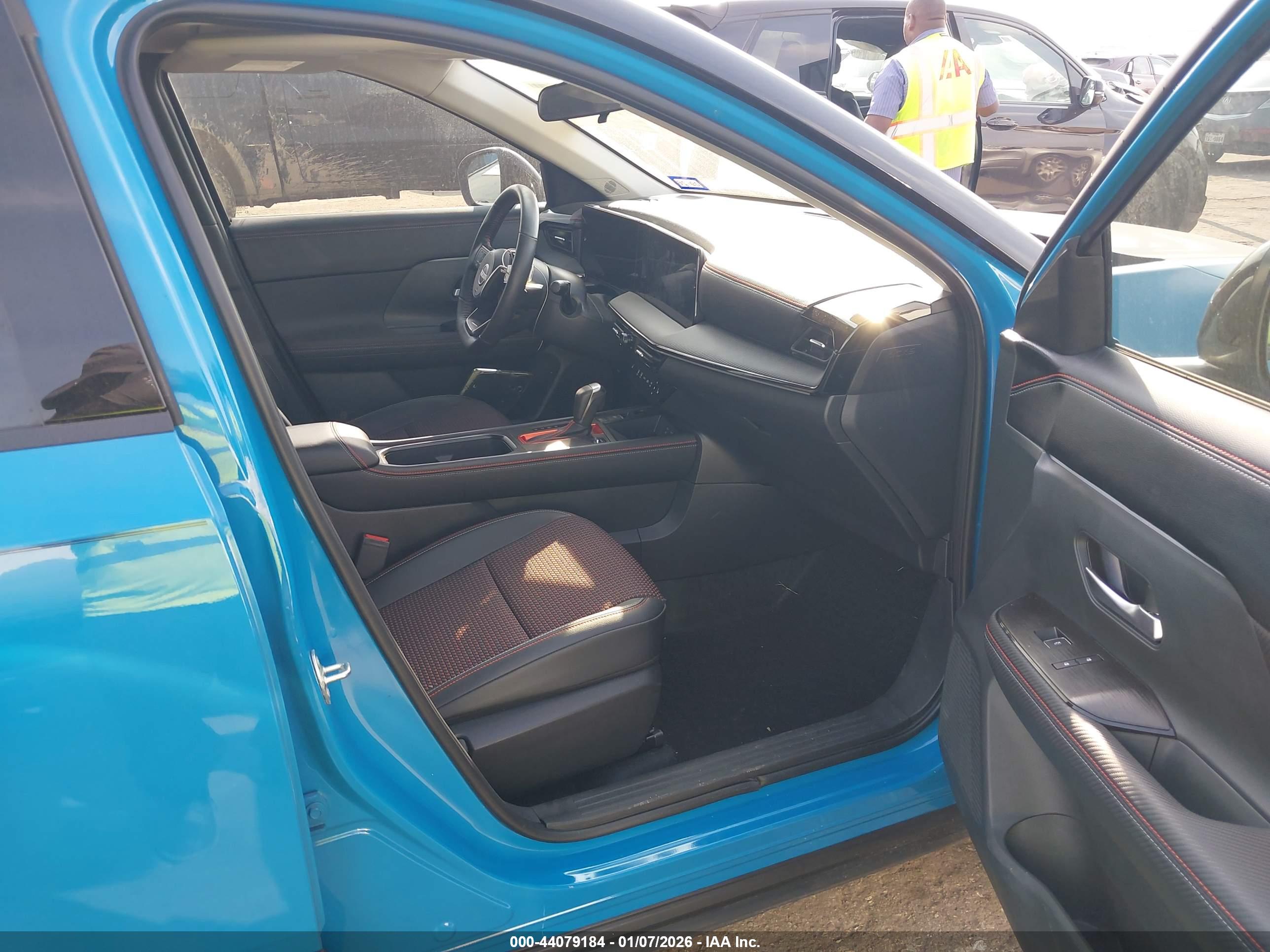 NISSAN KICKS image 5