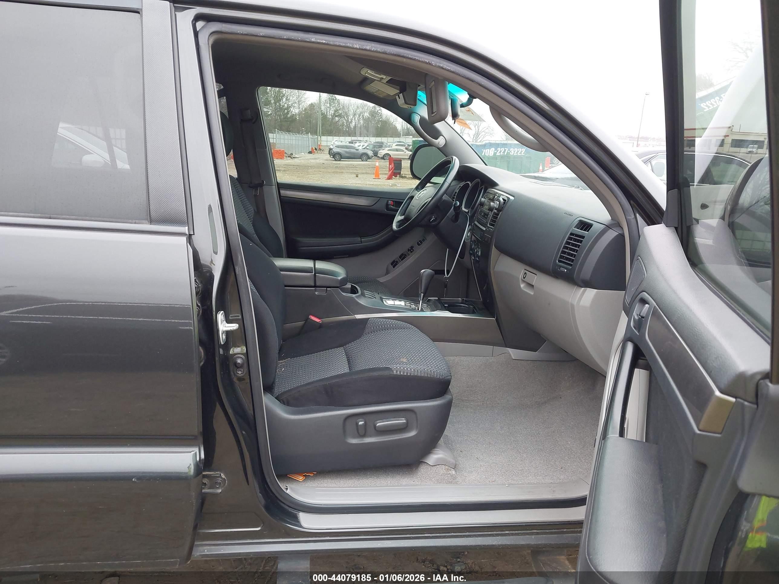 TOYOTA 4RUNNER image 5