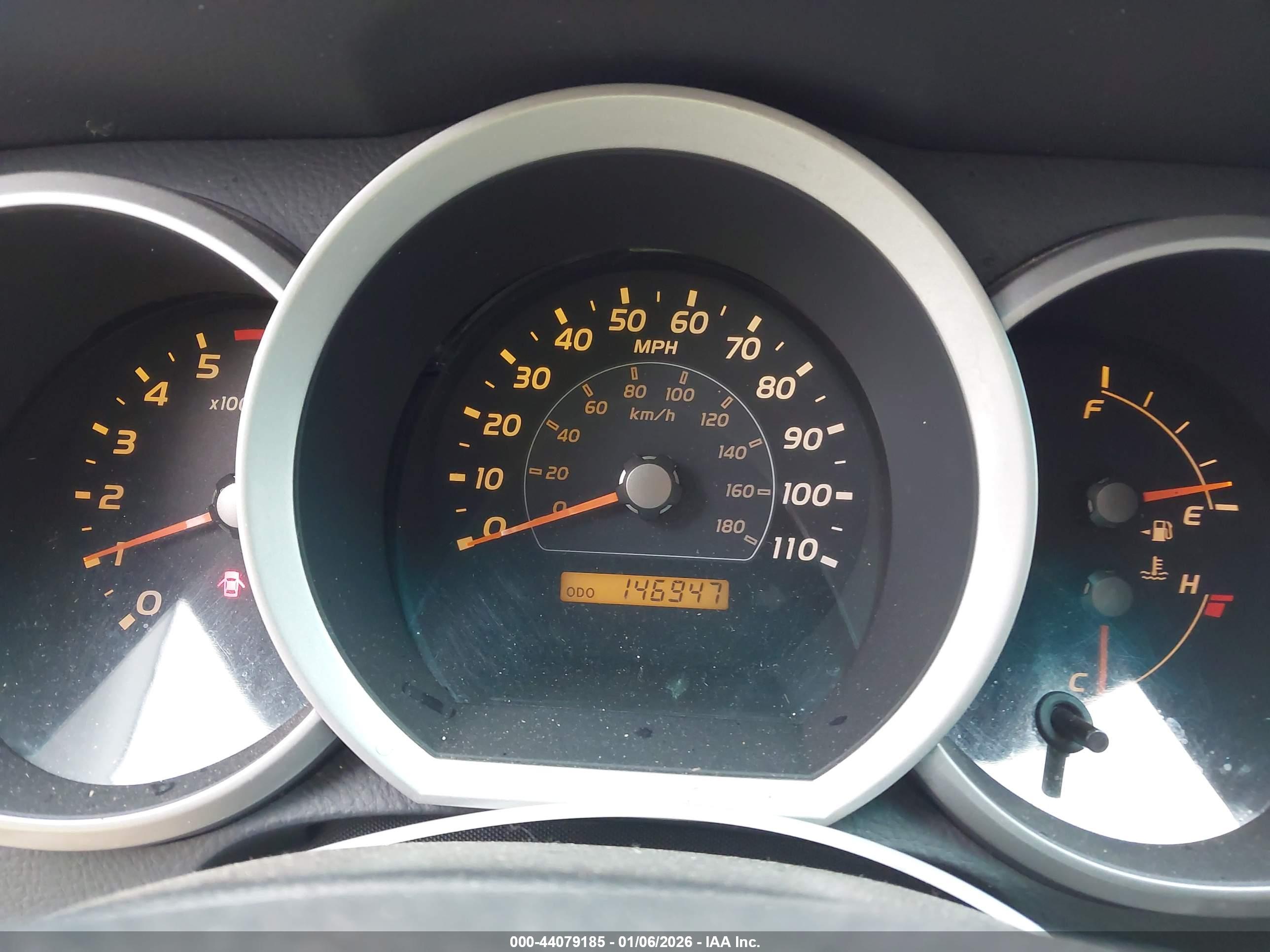 TOYOTA 4RUNNER image 7