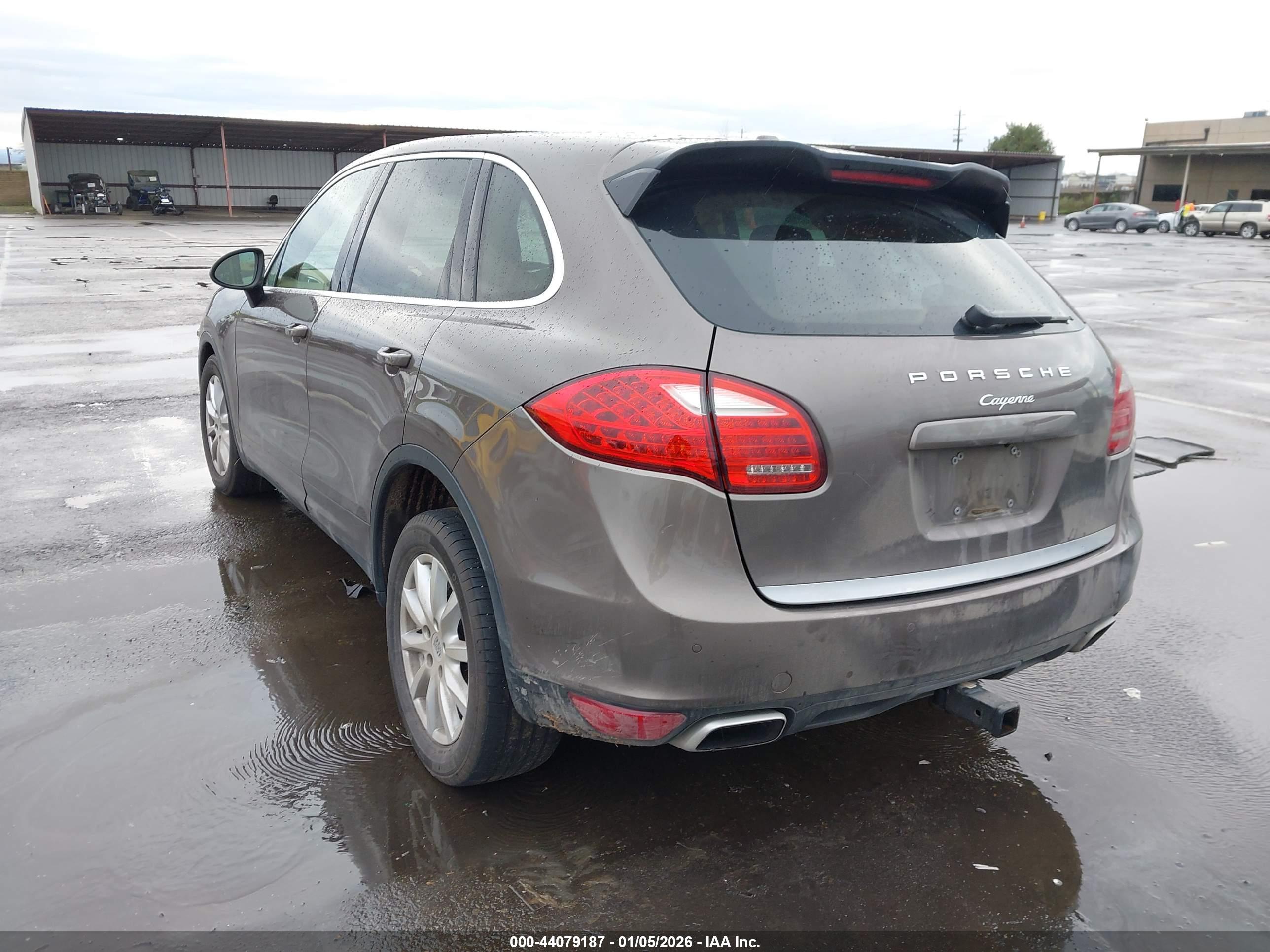 PORSCHE CAYENNE image 3