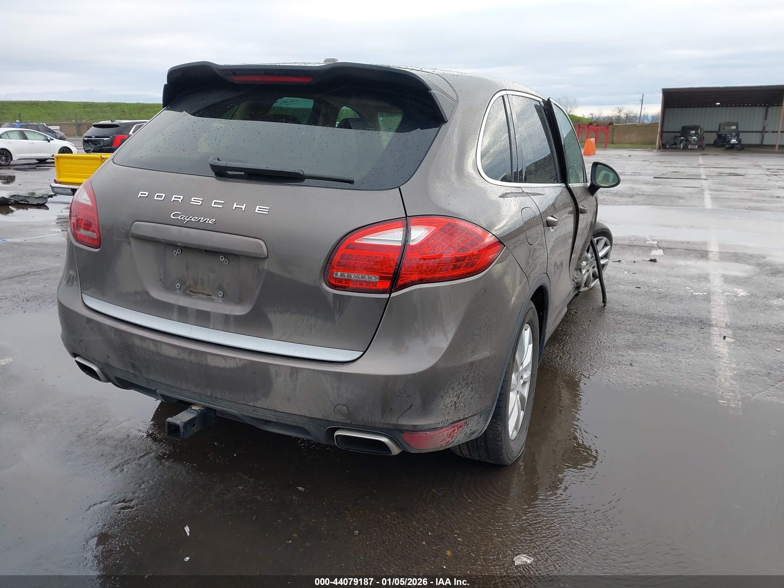 PORSCHE CAYENNE image 4