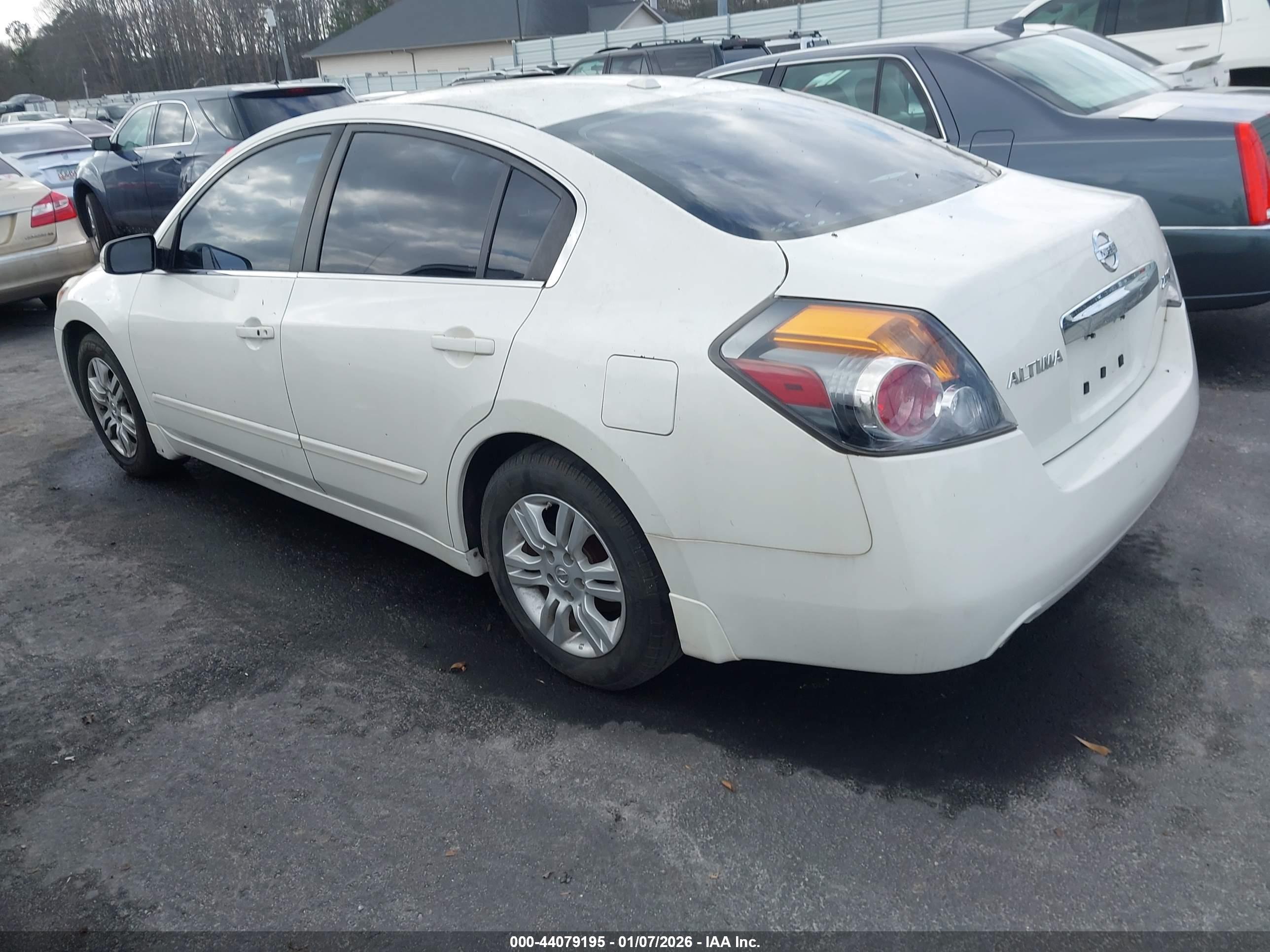 NISSAN ALTIMA image 3