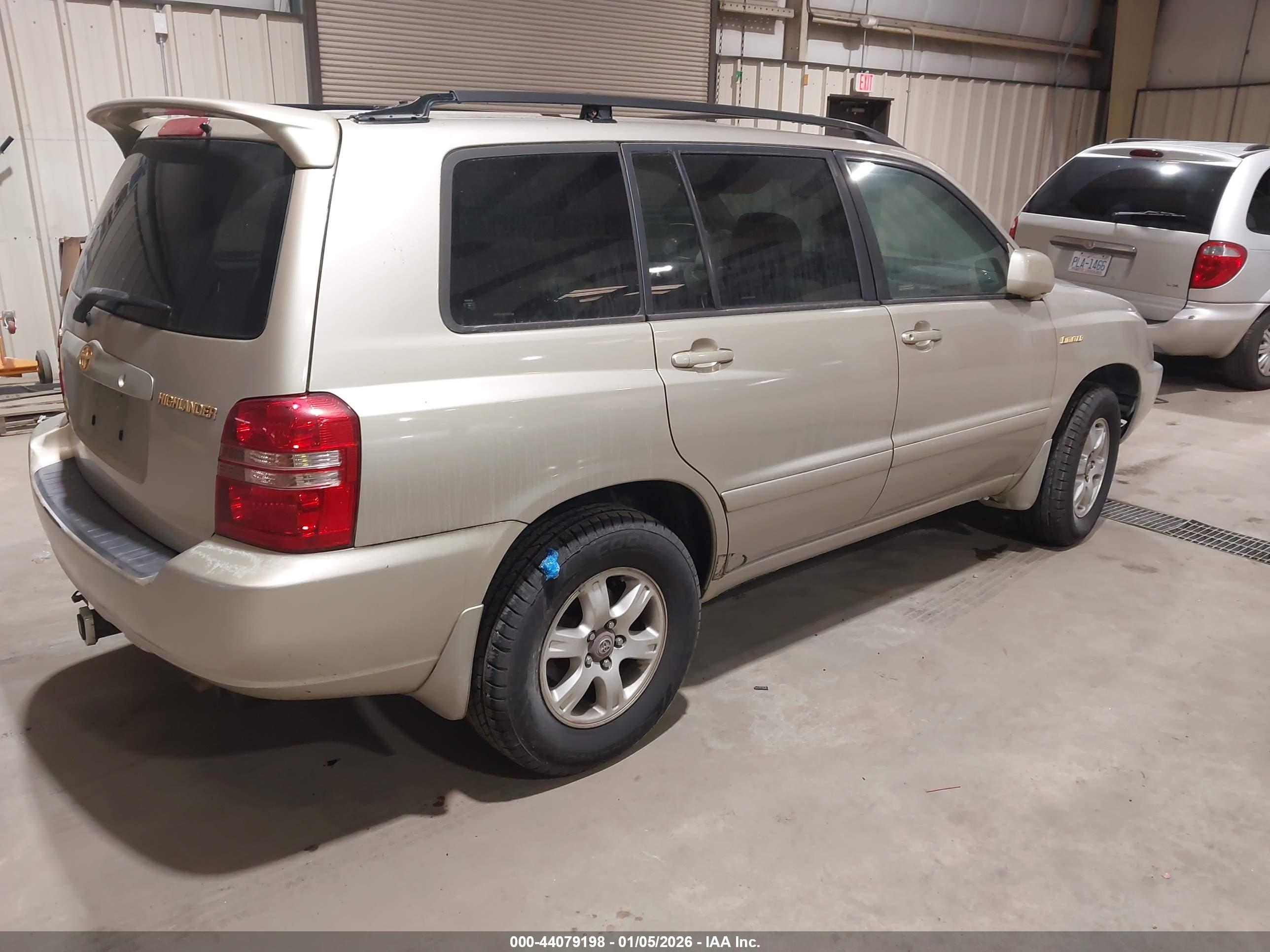 TOYOTA HIGHLANDER image 4