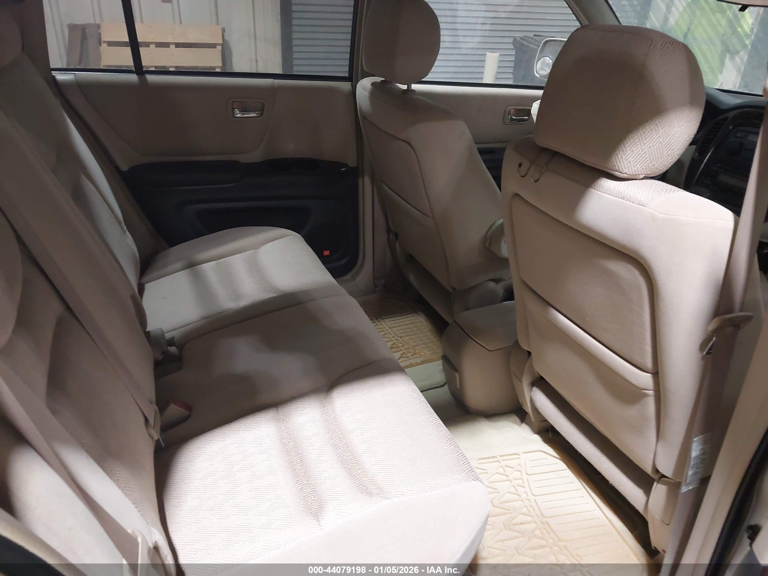TOYOTA HIGHLANDER image 8