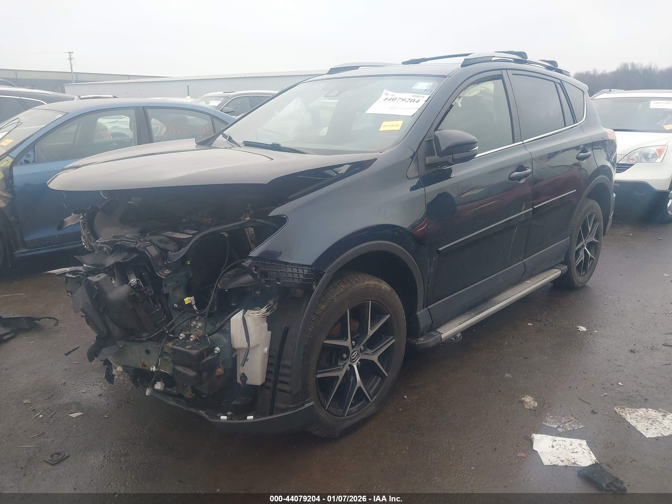 TOYOTA RAV4 image 2