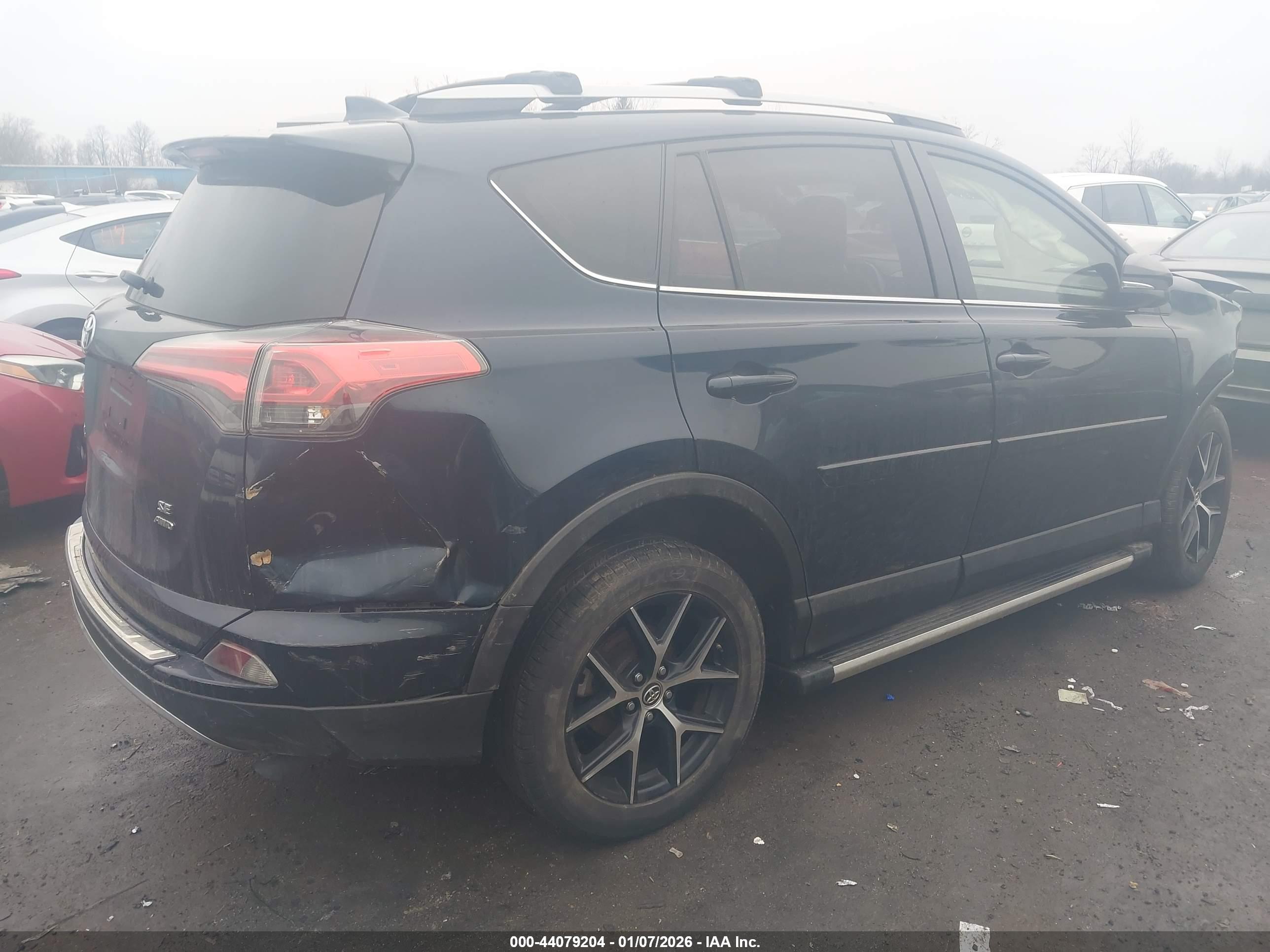 TOYOTA RAV4 image 4