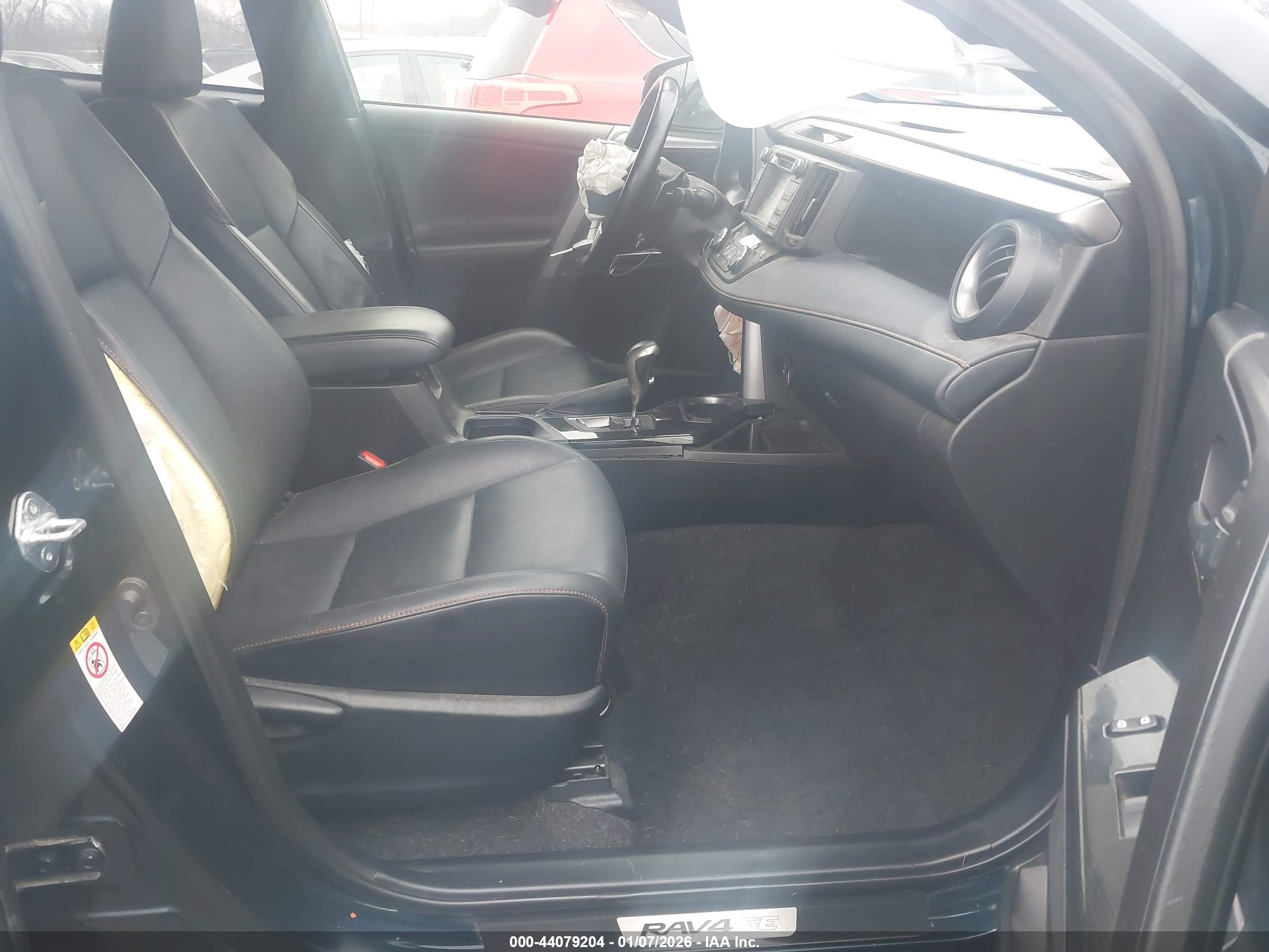 TOYOTA RAV4 image 5