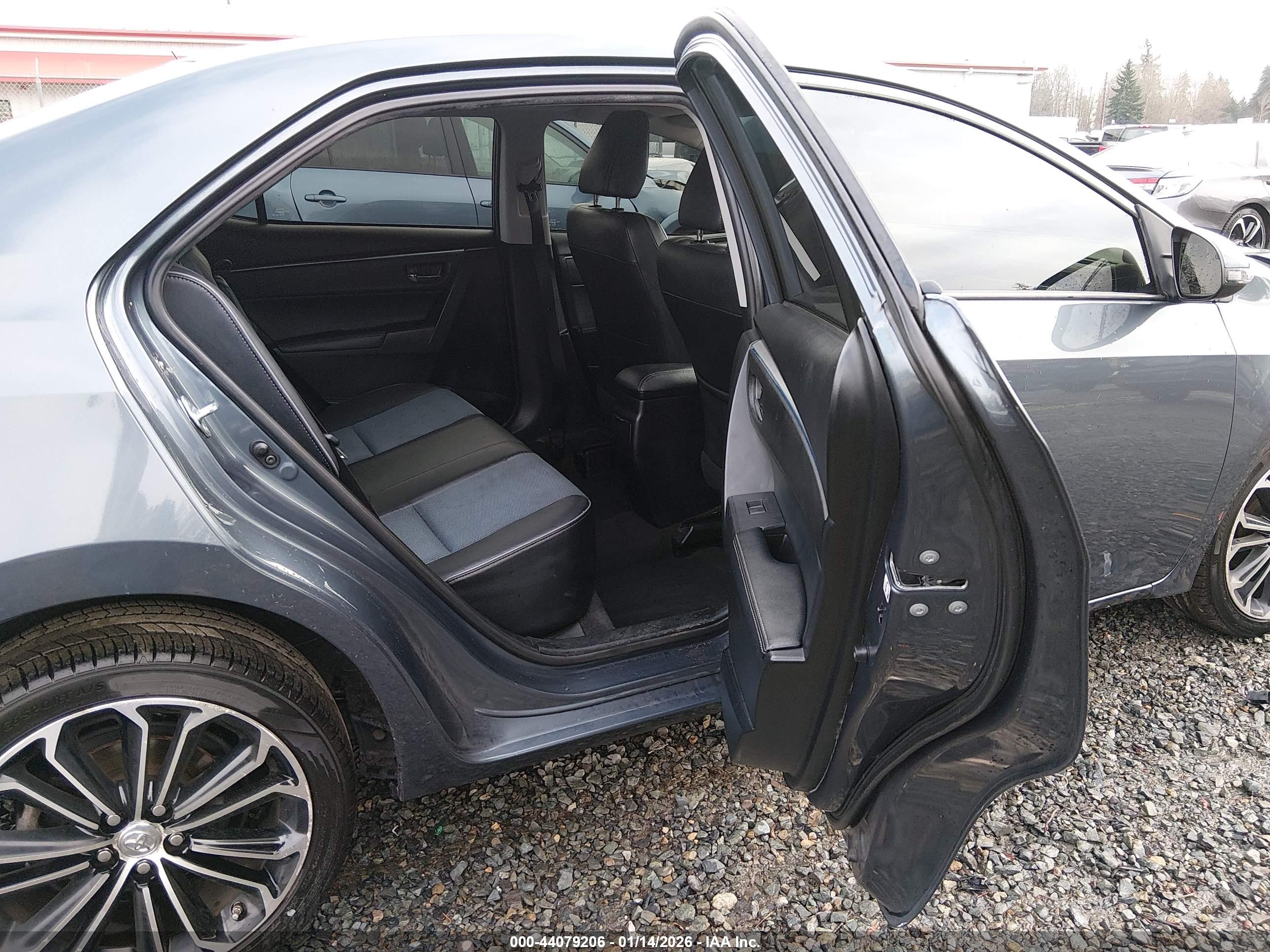 TOYOTA COROLLA image 8