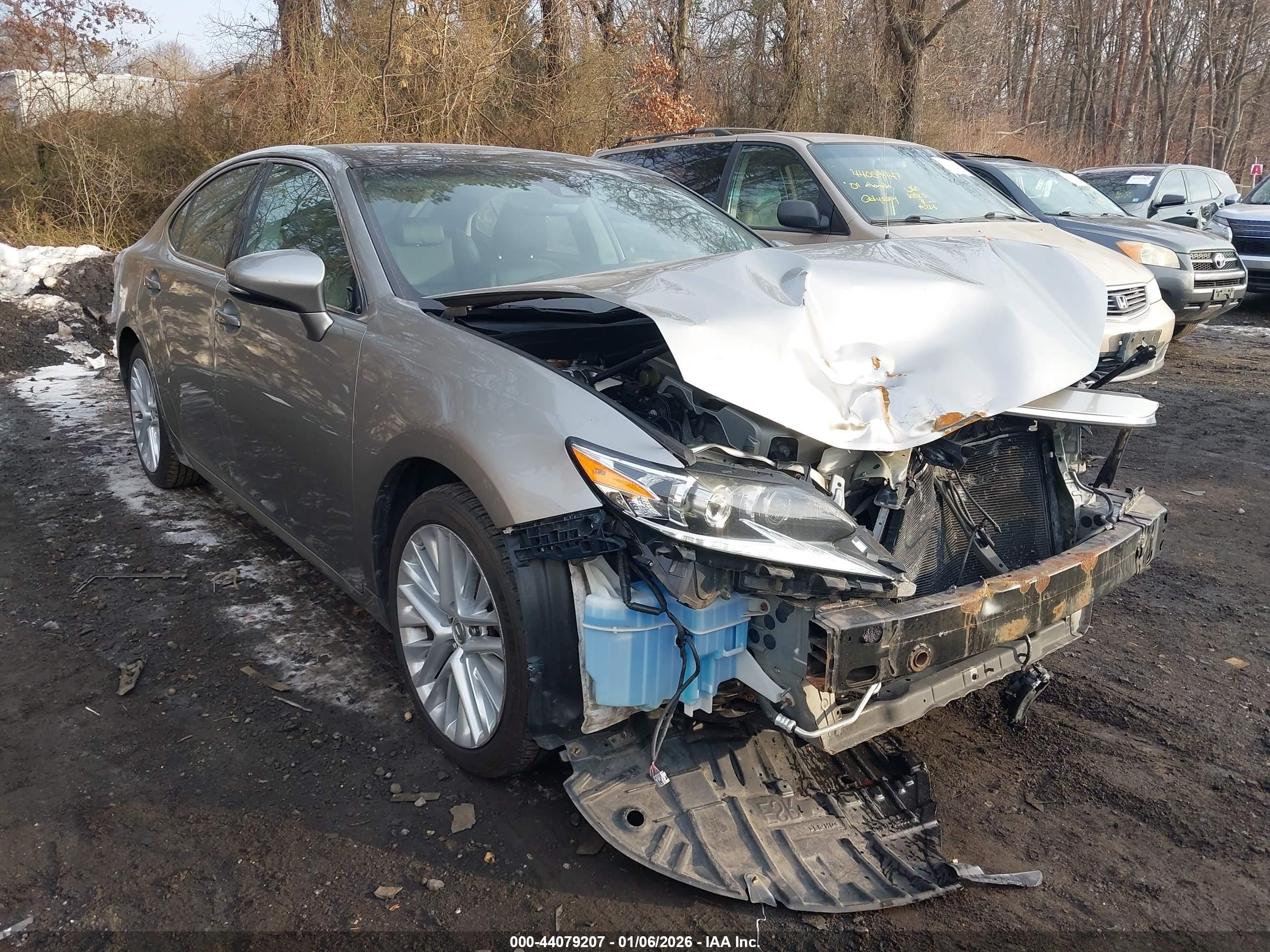 LEXUS ES image 6