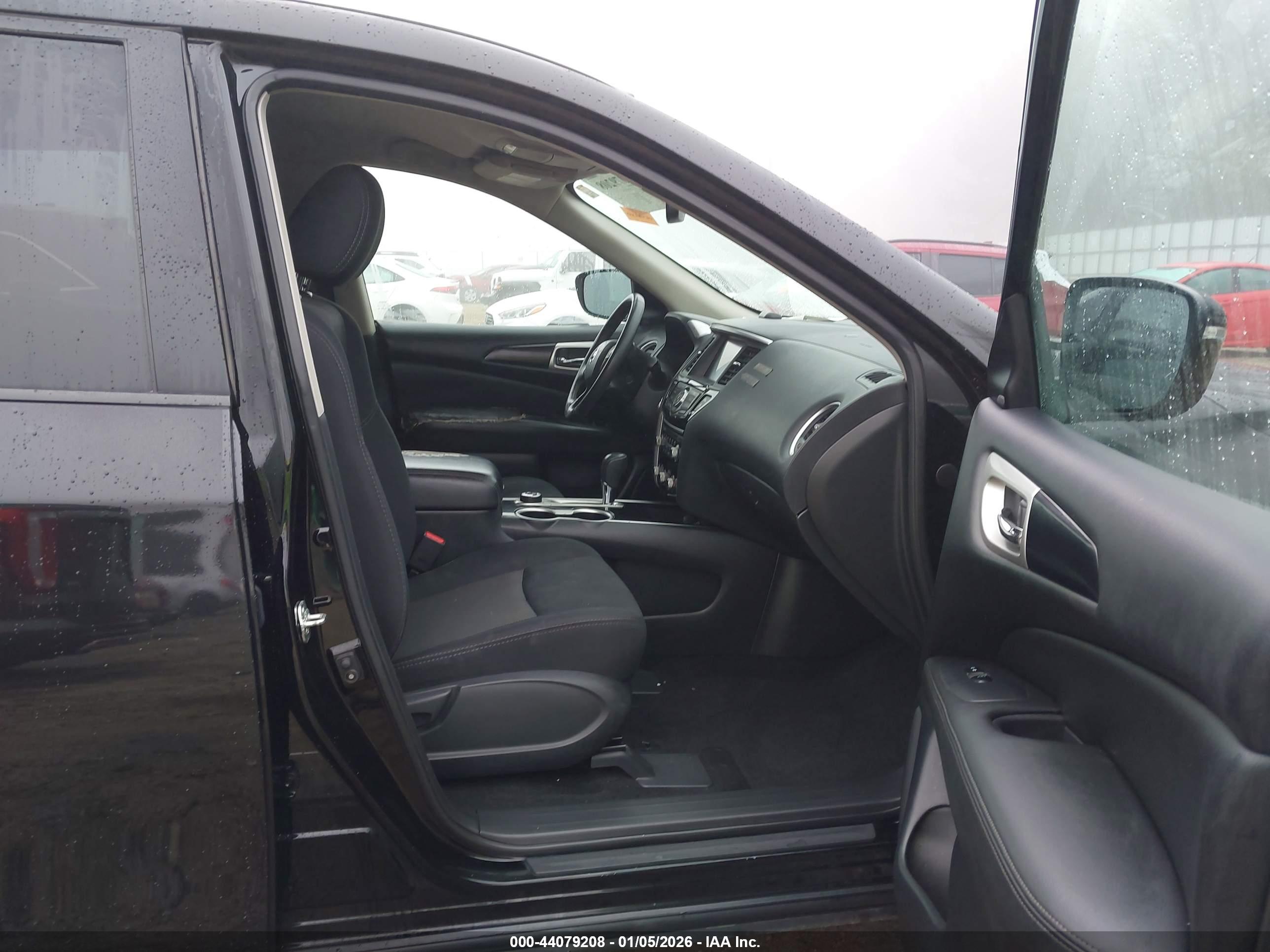 NISSAN PATHFINDER image 5