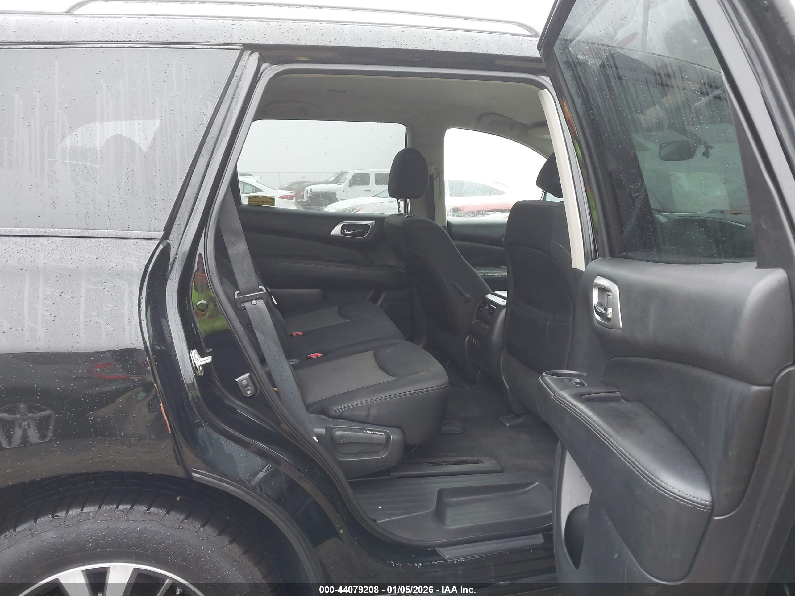 NISSAN PATHFINDER image 8