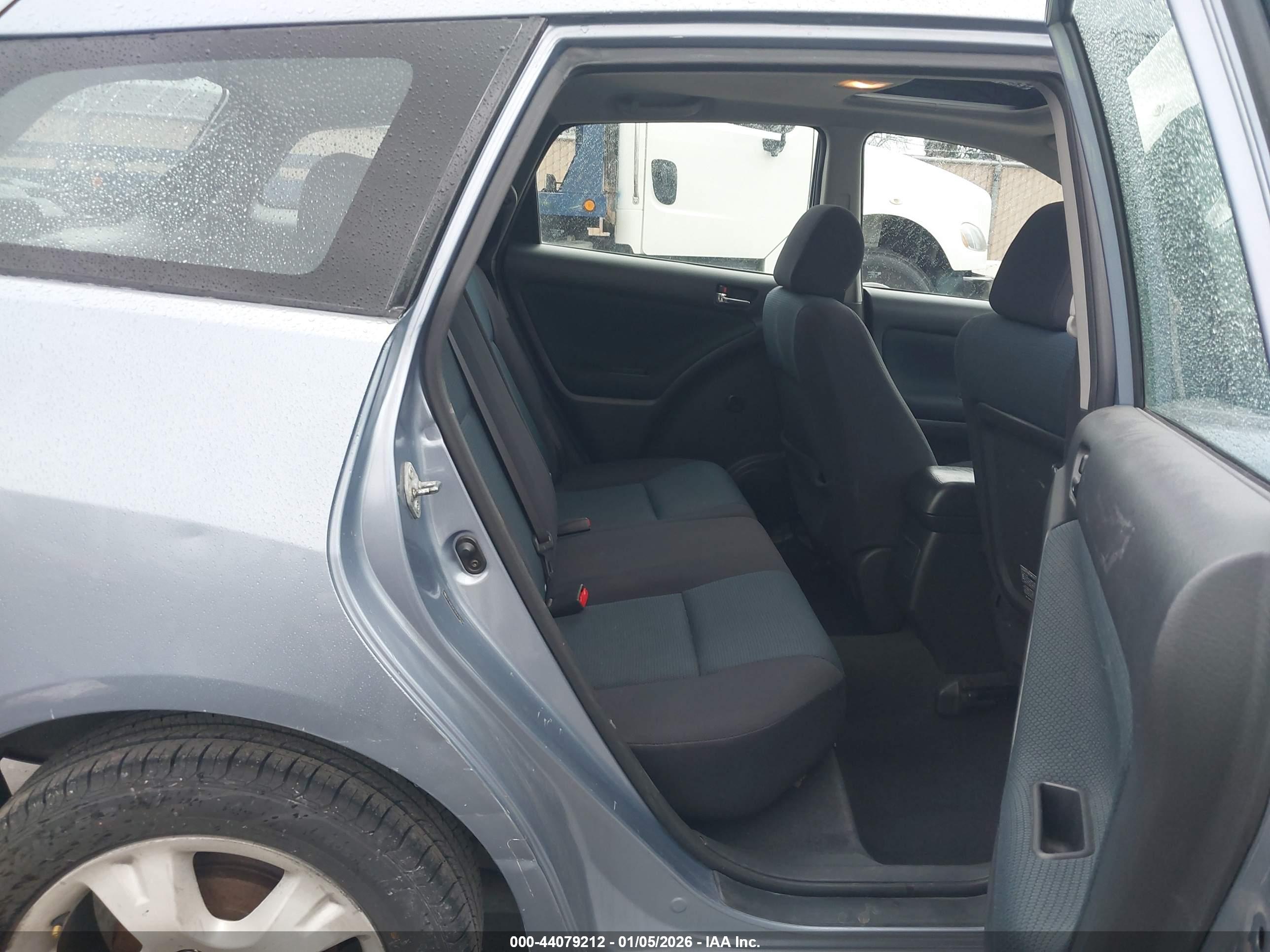 TOYOTA MATRIX image 8