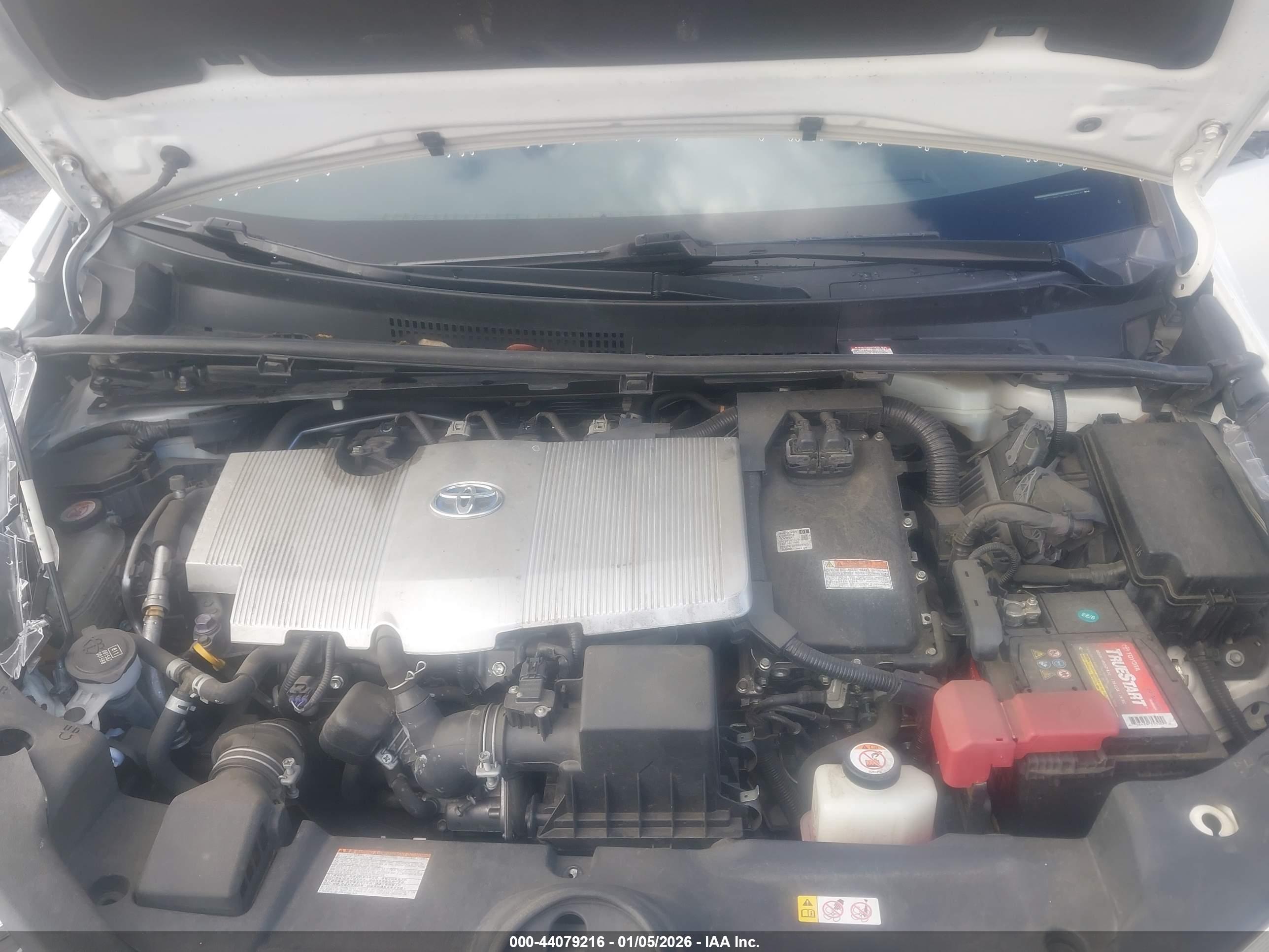 TOYOTA PRIUS image 10