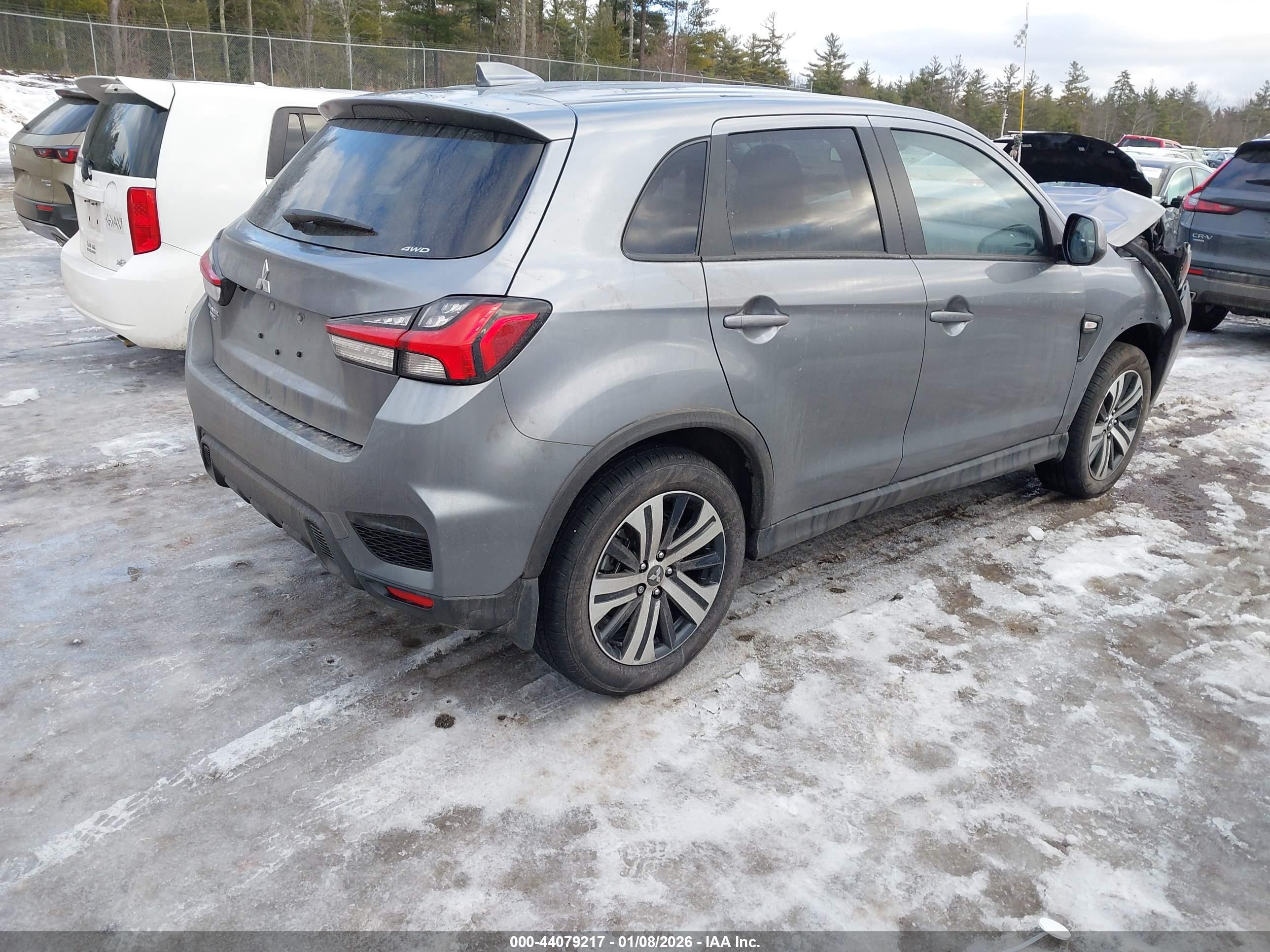 MITSUBISHI OUTLANDER image 4