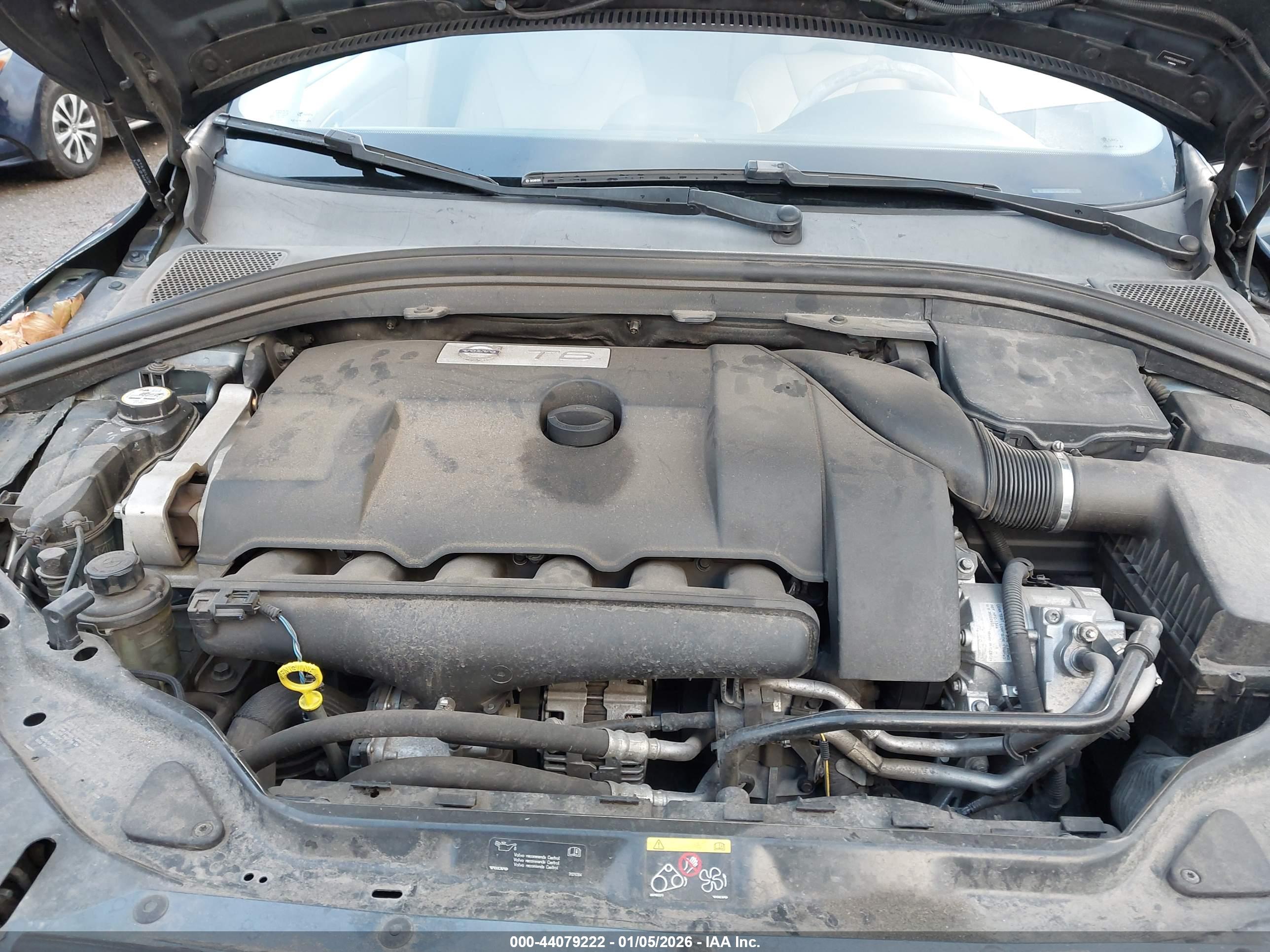 VOLVO XC60 image 10