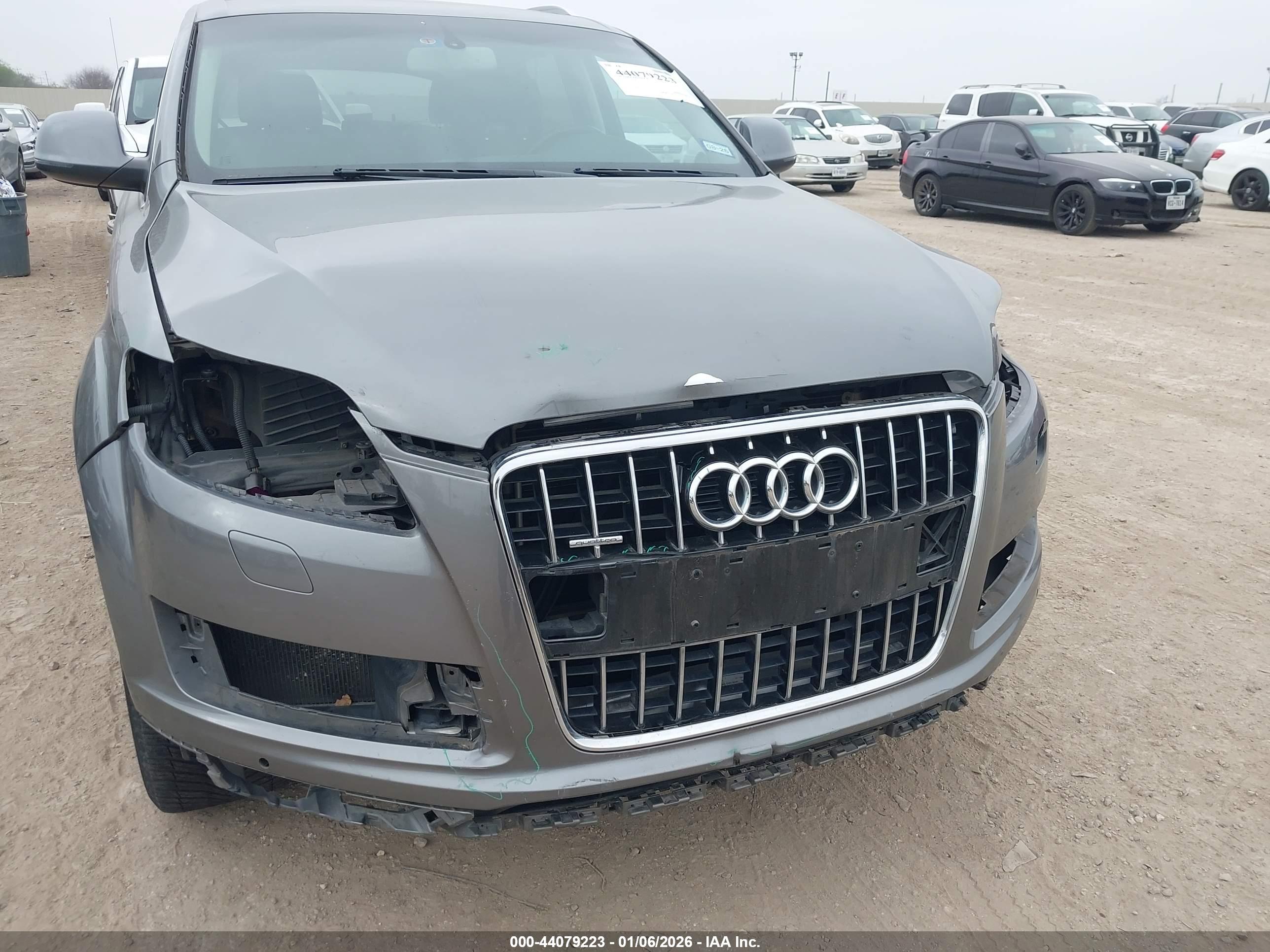 AUDI Q7 image 6
