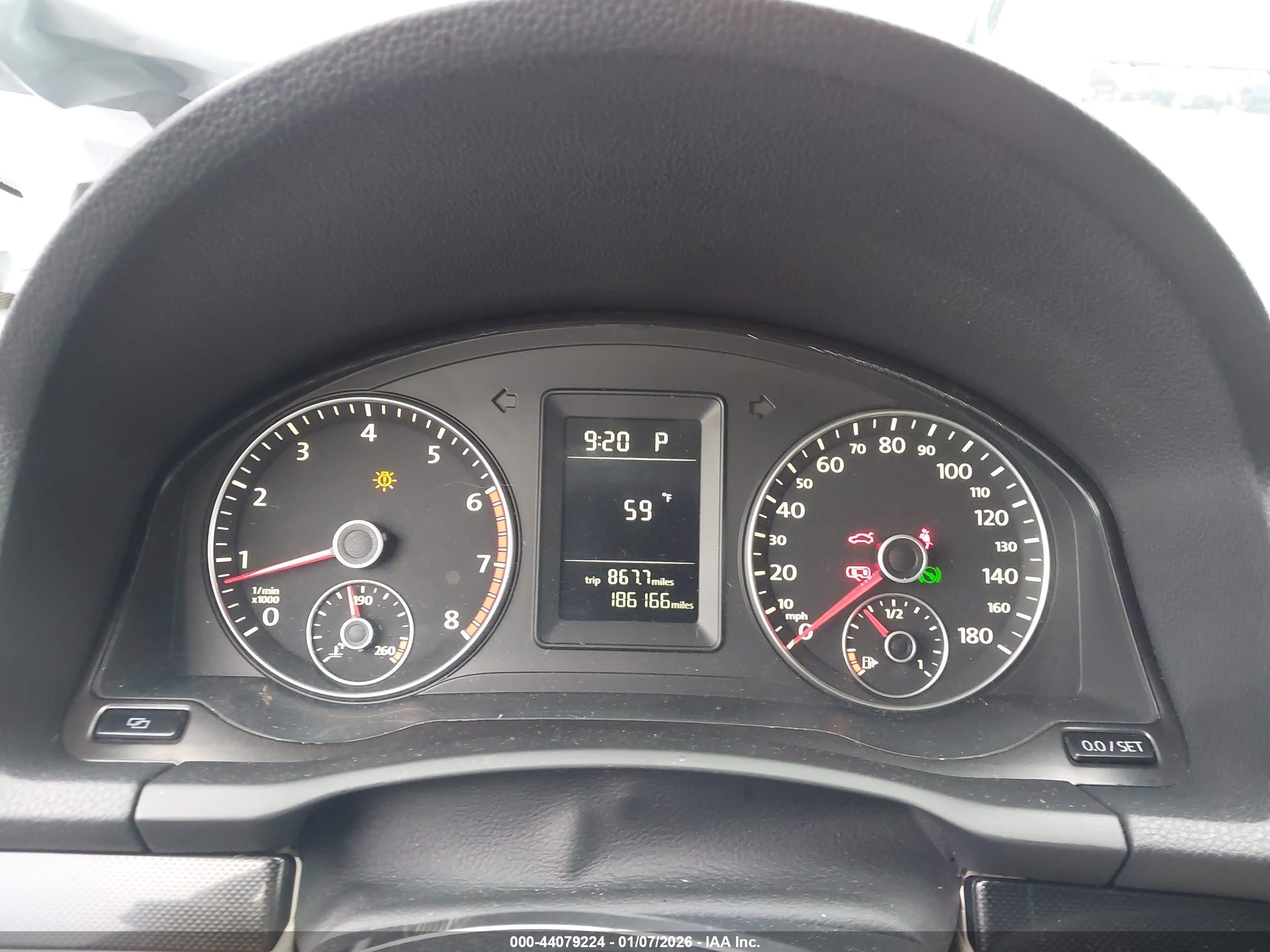VOLKSWAGEN JETTA image 7