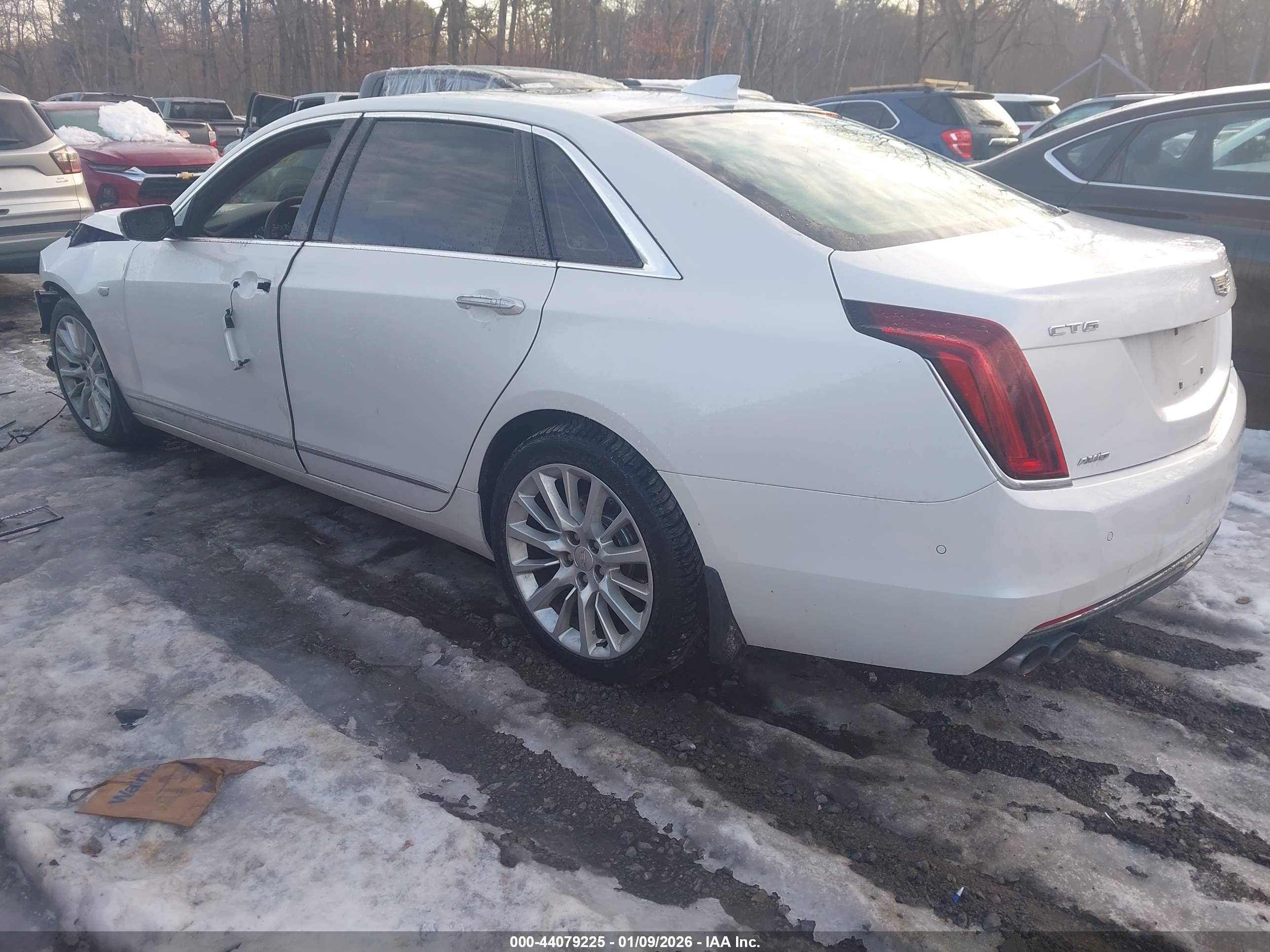 CADILLAC CT6 image 3