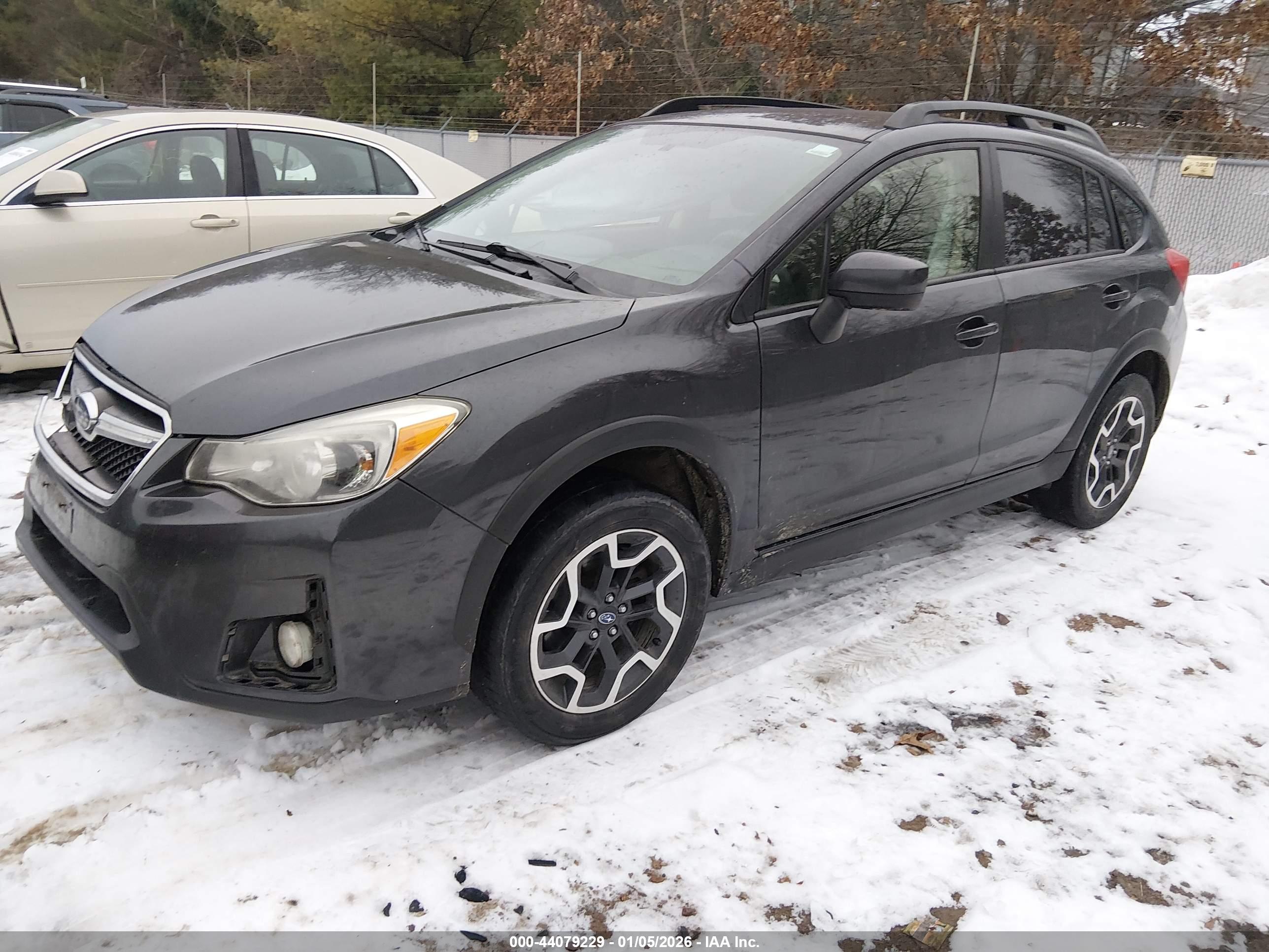 SUBARU CROSSTREK image 2