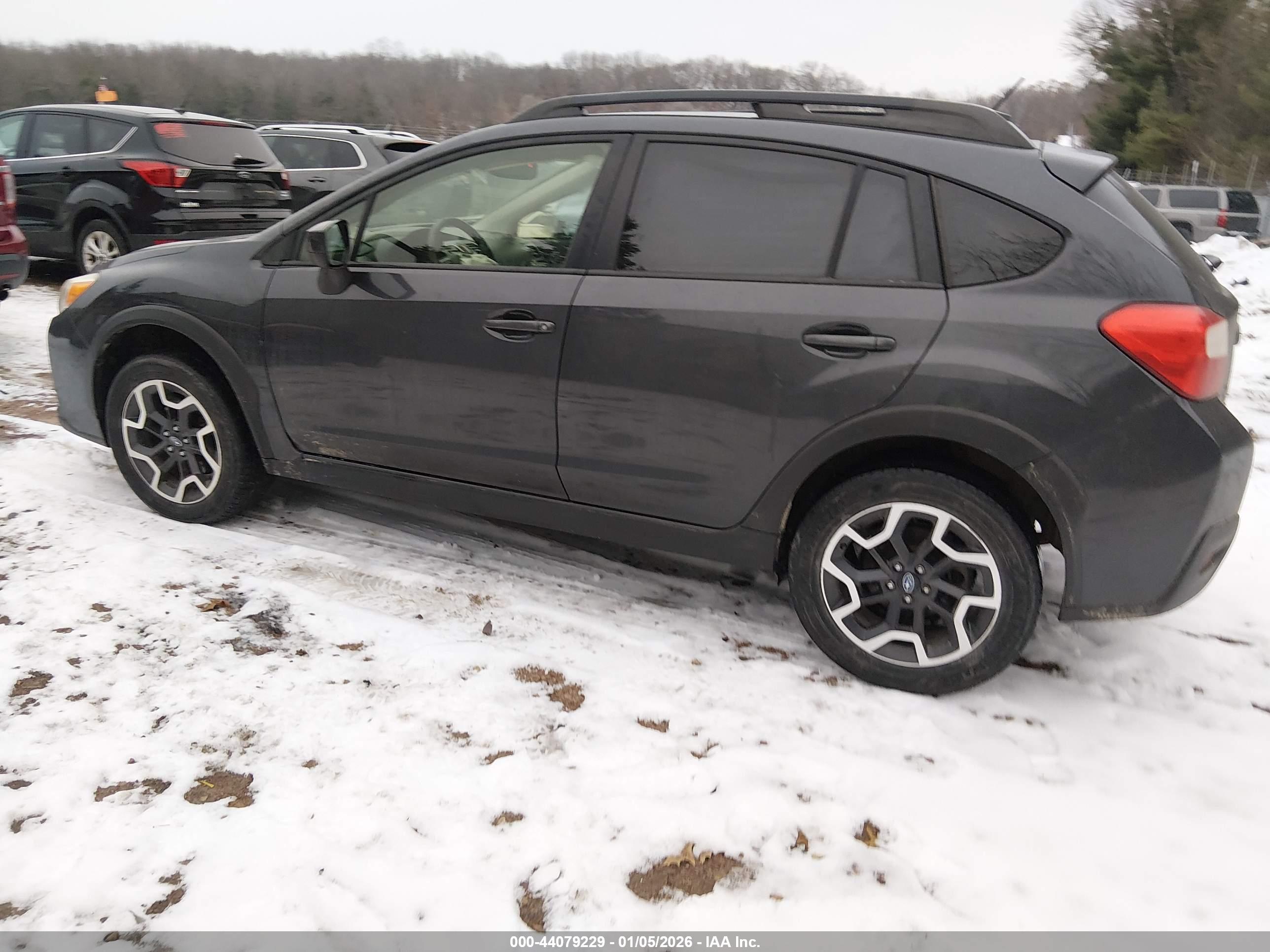 SUBARU CROSSTREK image 3