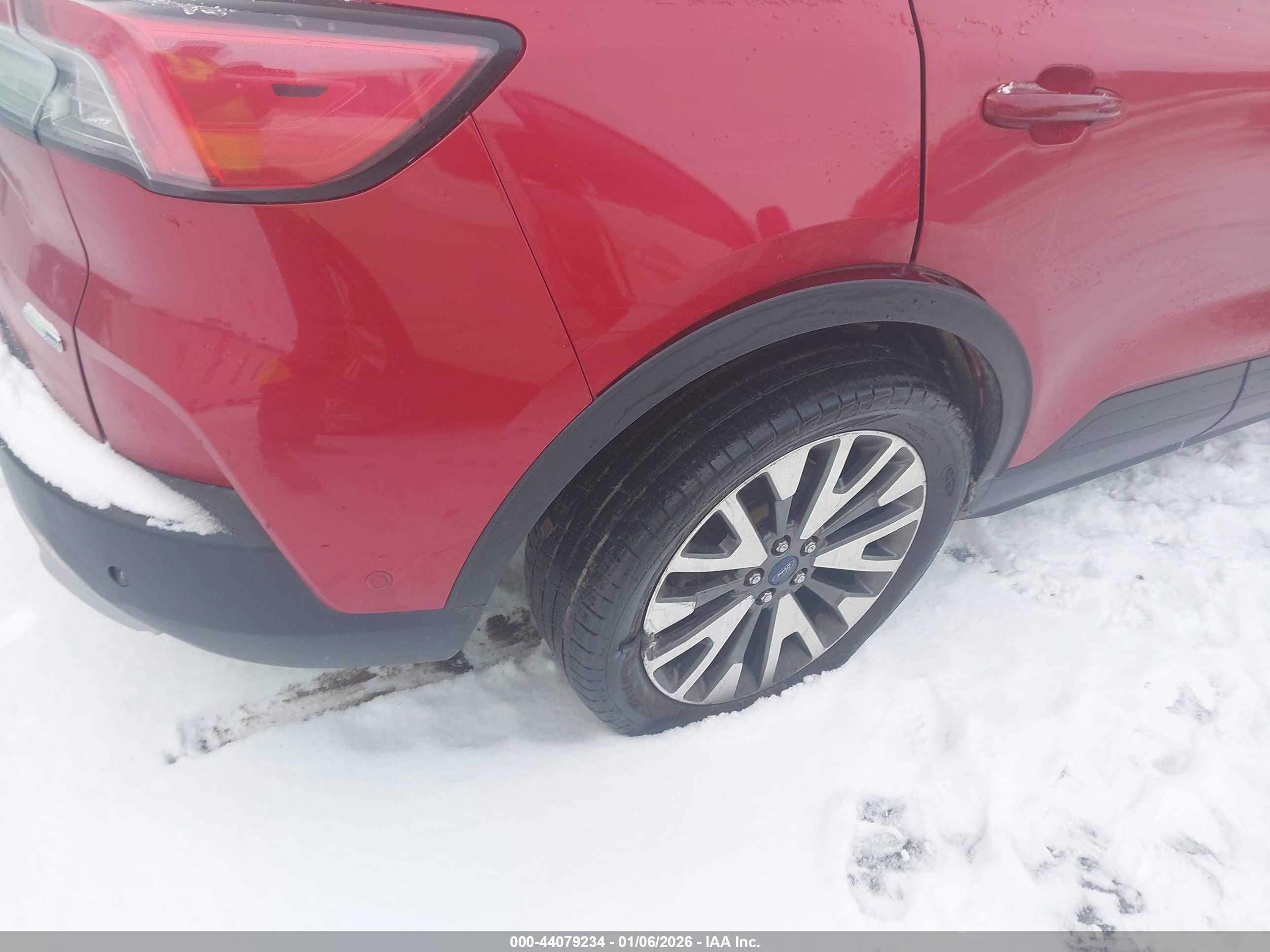 FORD ESCAPE image 6