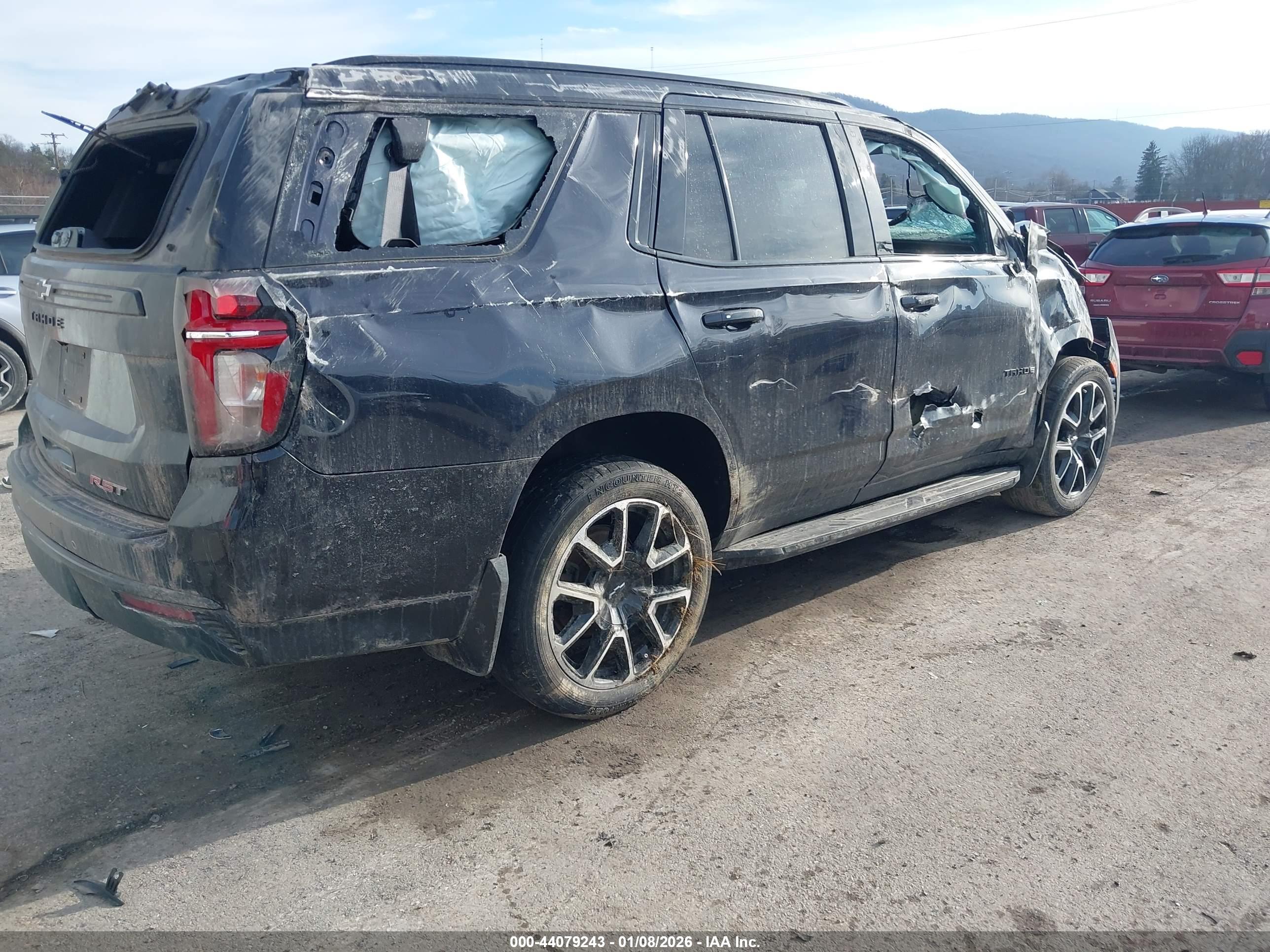 CHEVROLET TAHOE image 4