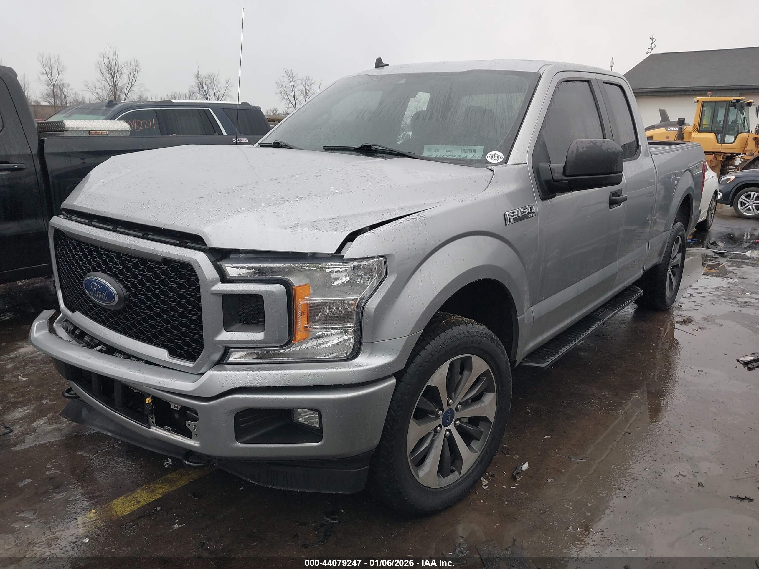 FORD F-150 image 2