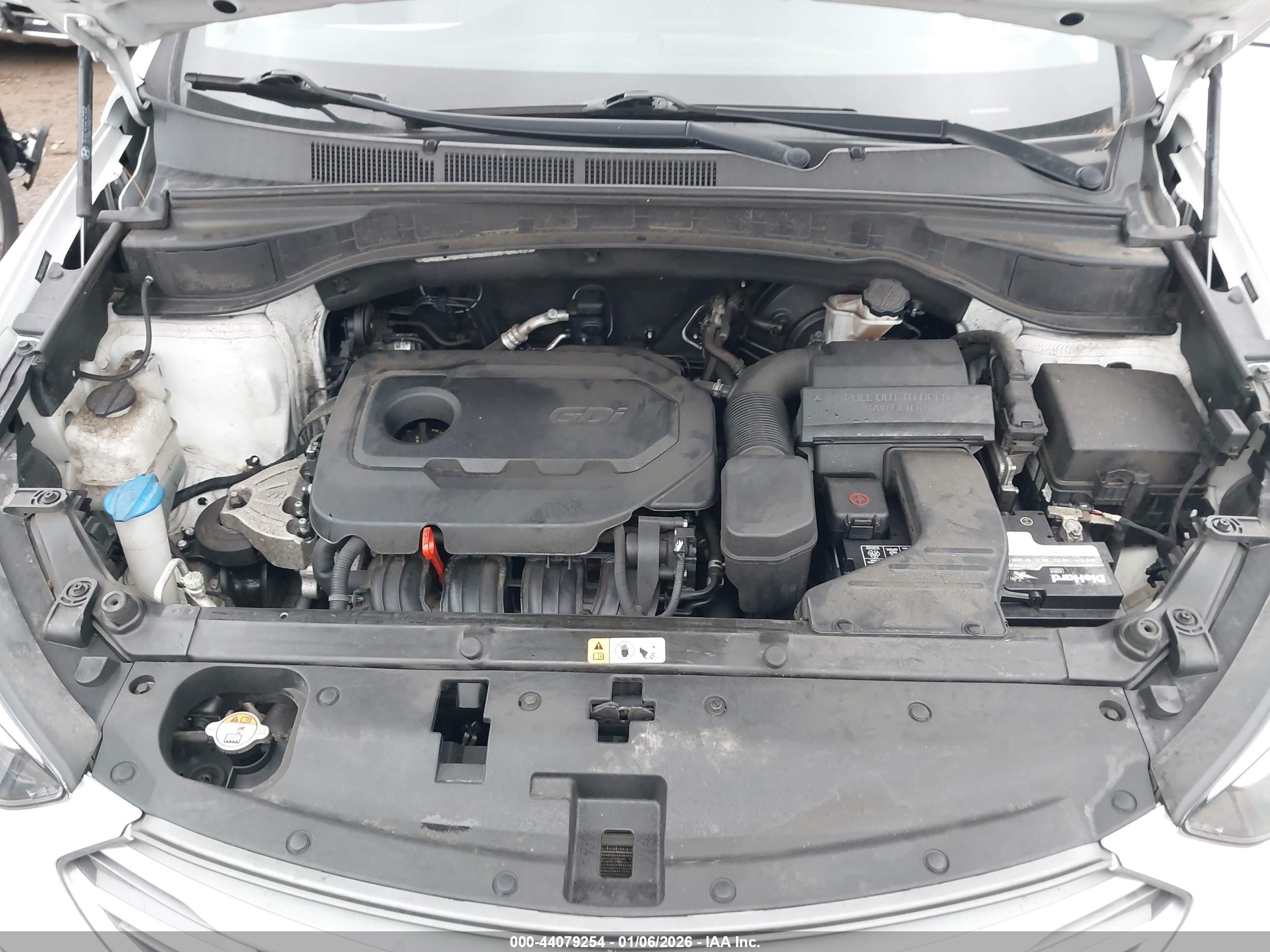 HYUNDAI SANTA image 10