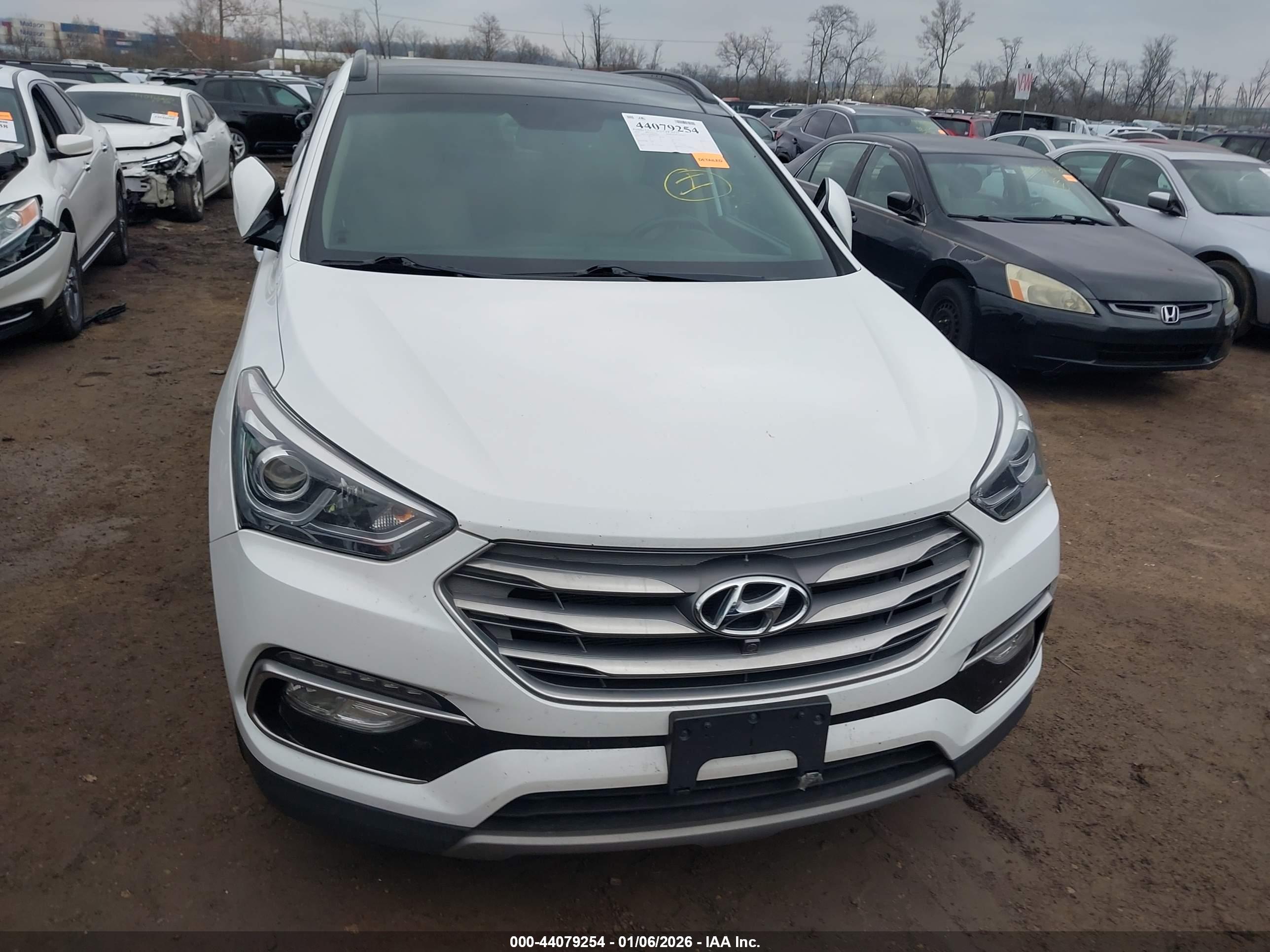 HYUNDAI SANTA image 6