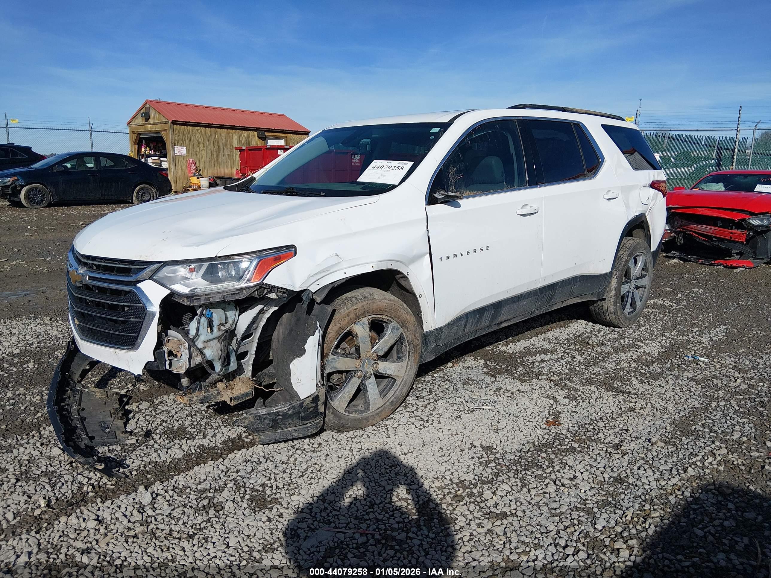 CHEVROLET TRAVERSE image 2